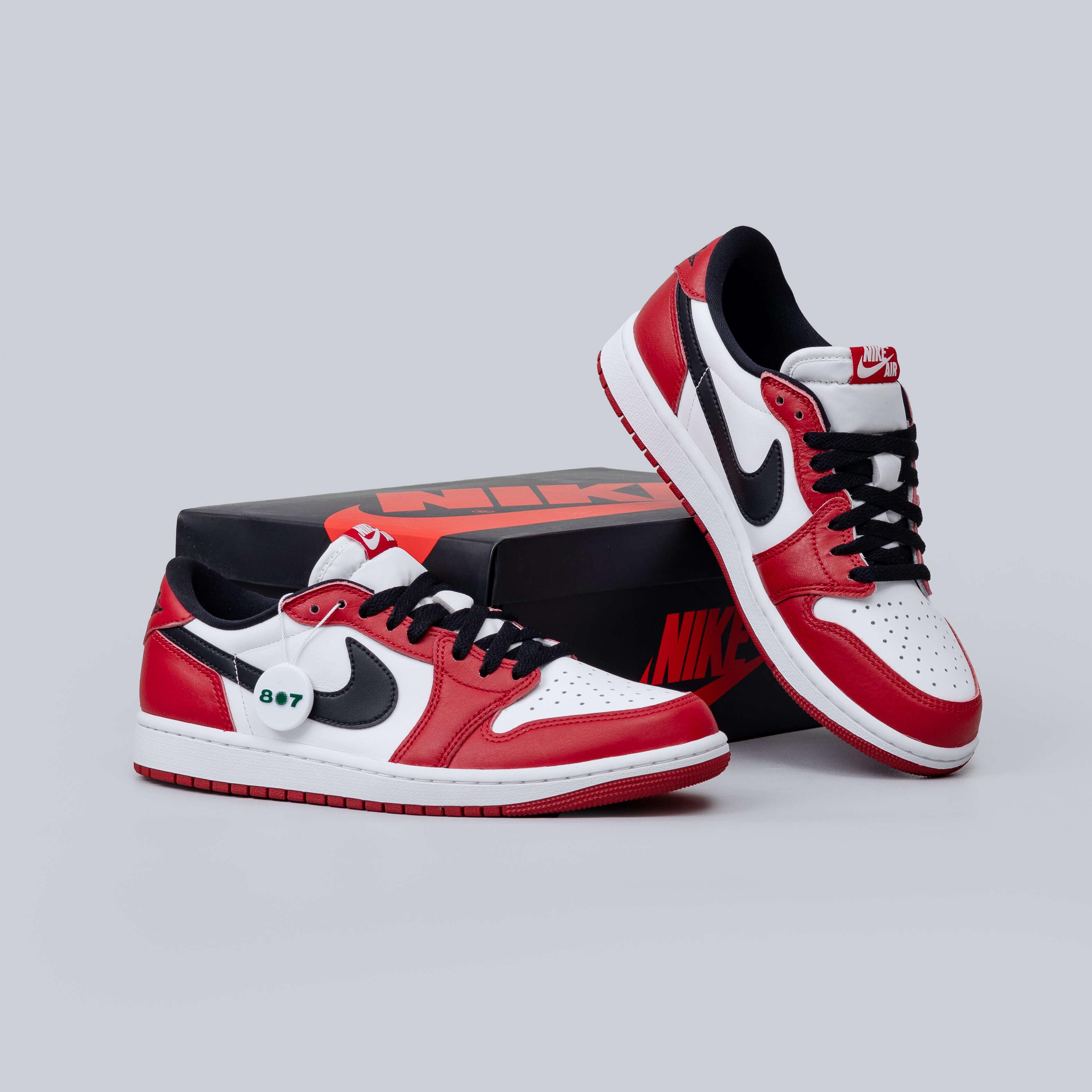 Air Jordan 1 Low OG Chicago
