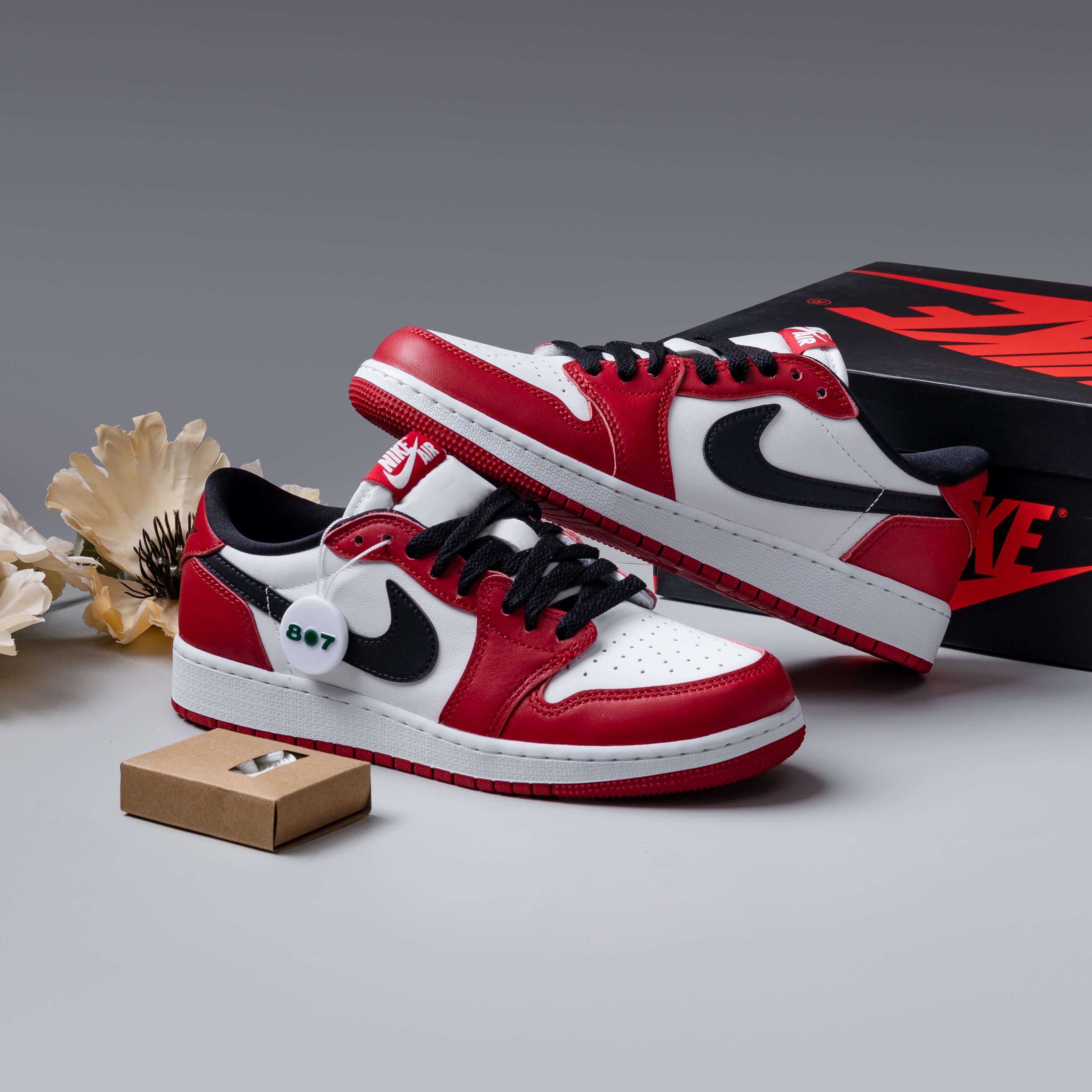 Air Jordan 1 Low OG Chicago GS Women