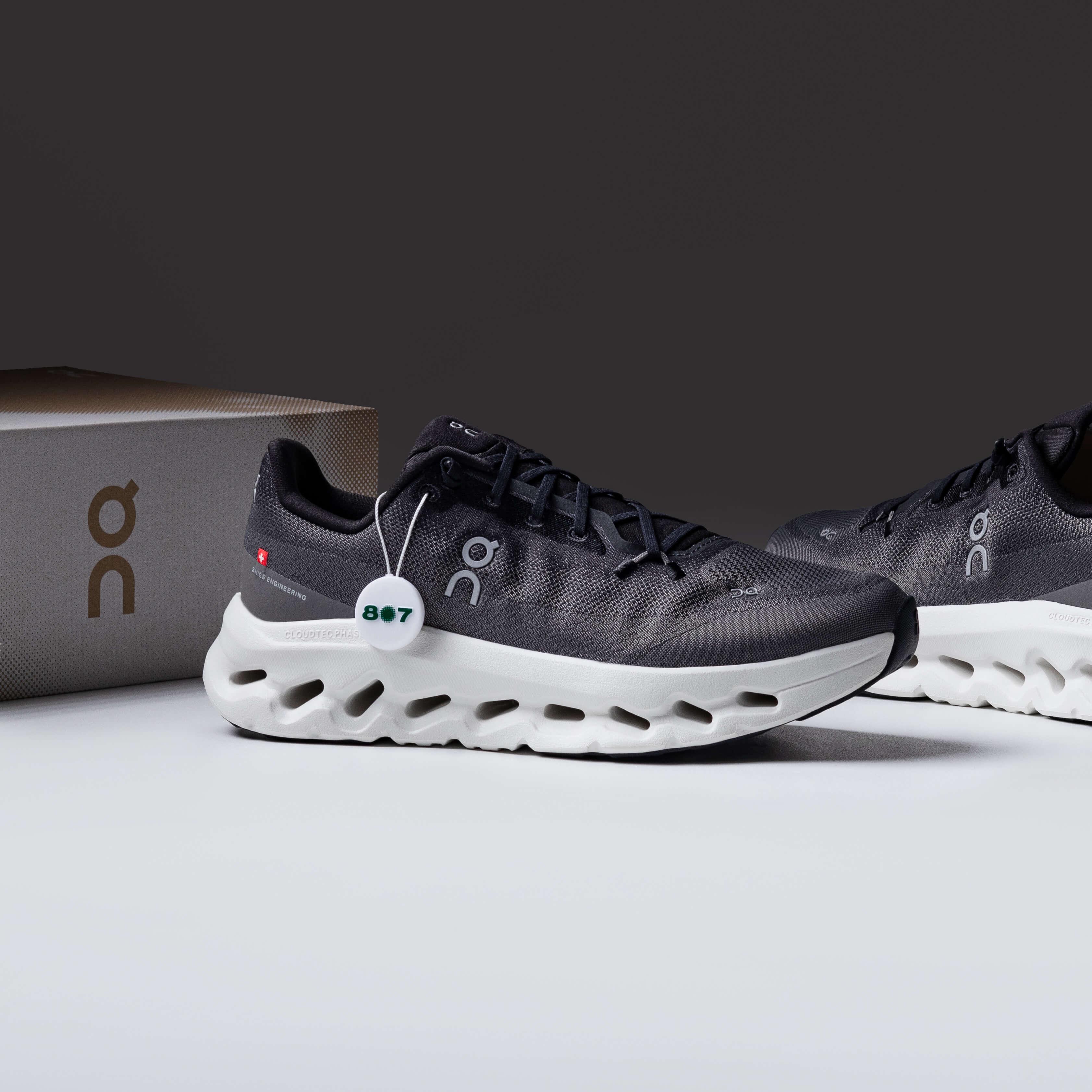 ON Cloudtilt Black Asphalt