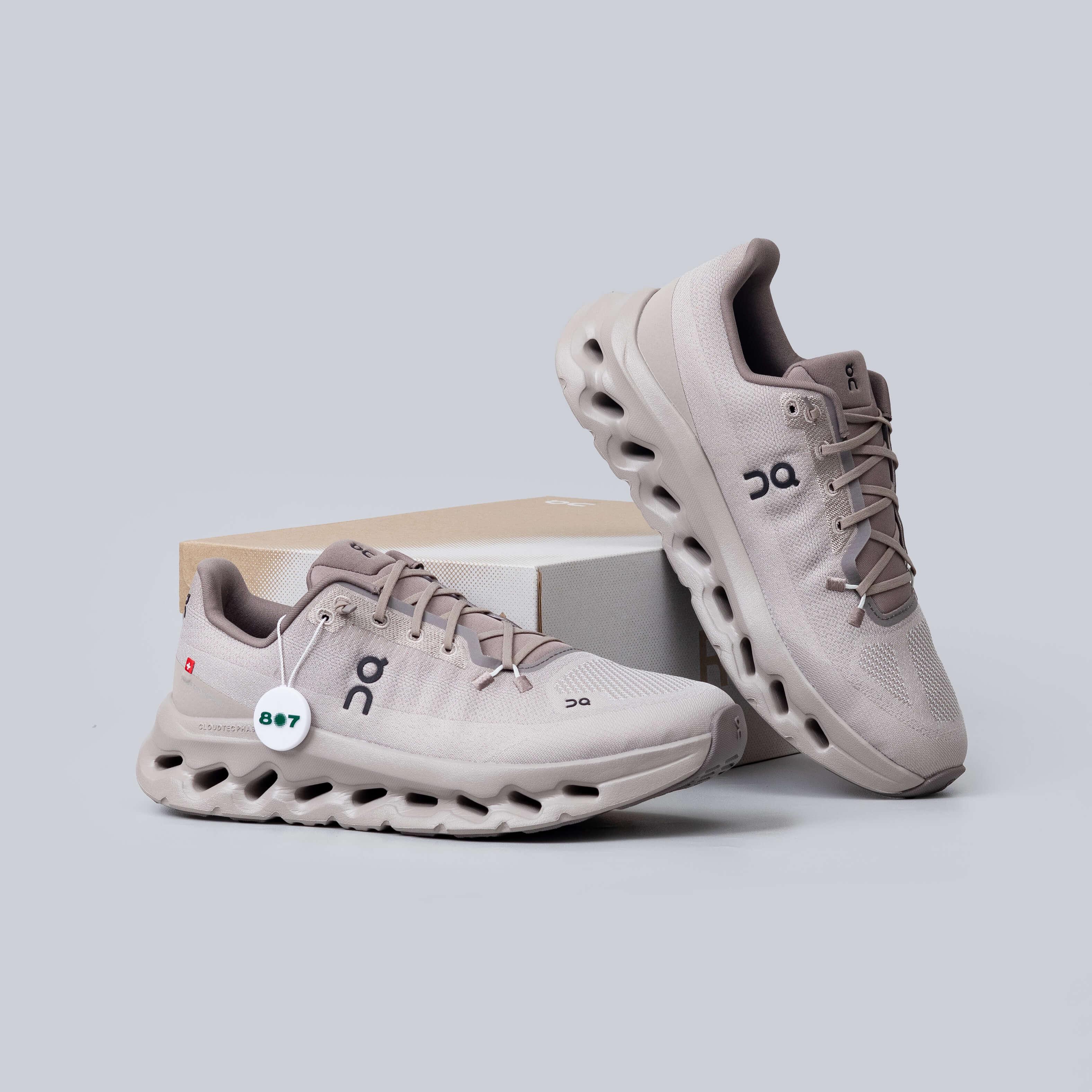 ON Cloudtilt Cinder Ash Grey