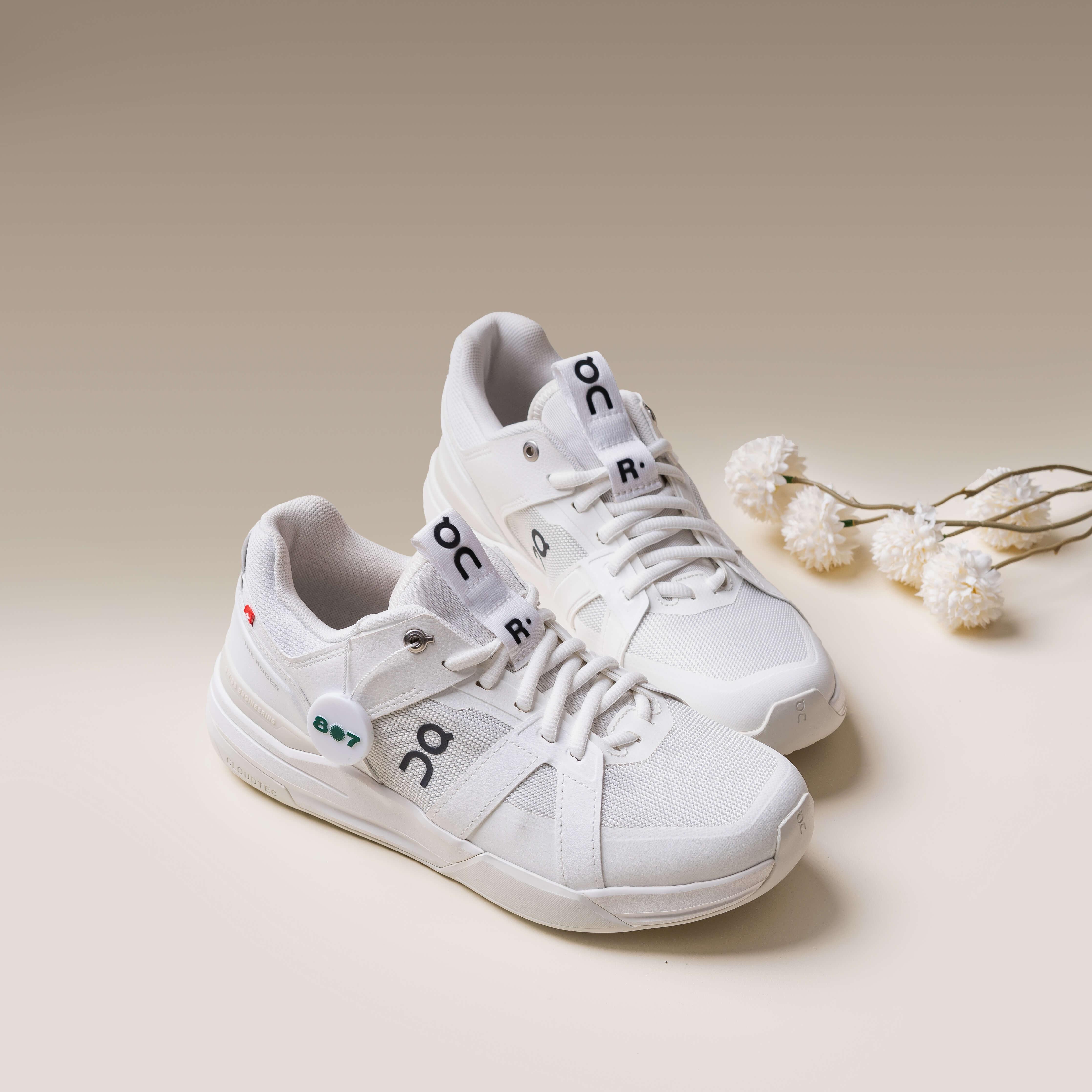 ON The Roger Clubhouse Pro White Ice