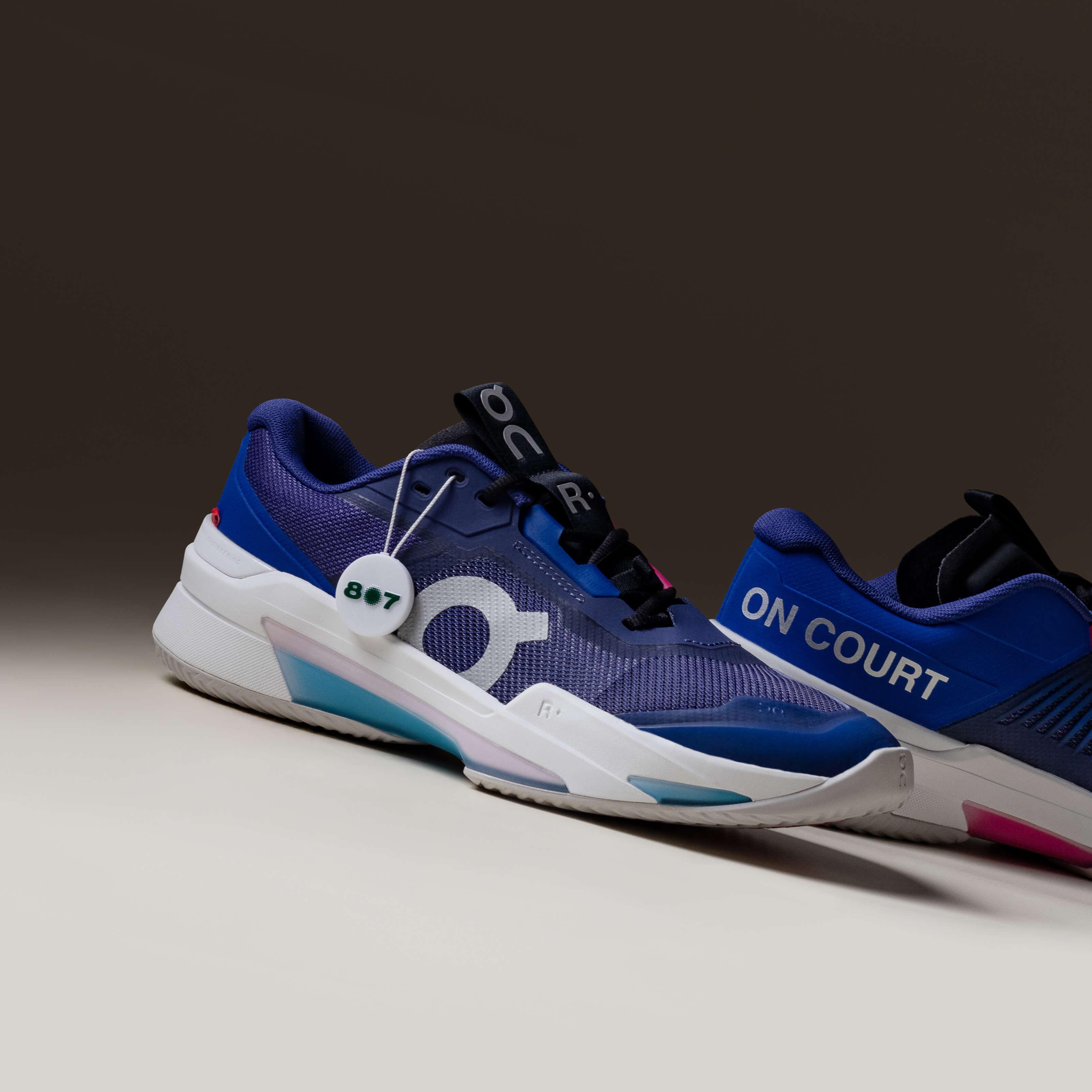 ON The Roger Pro Fire Currant Horizon