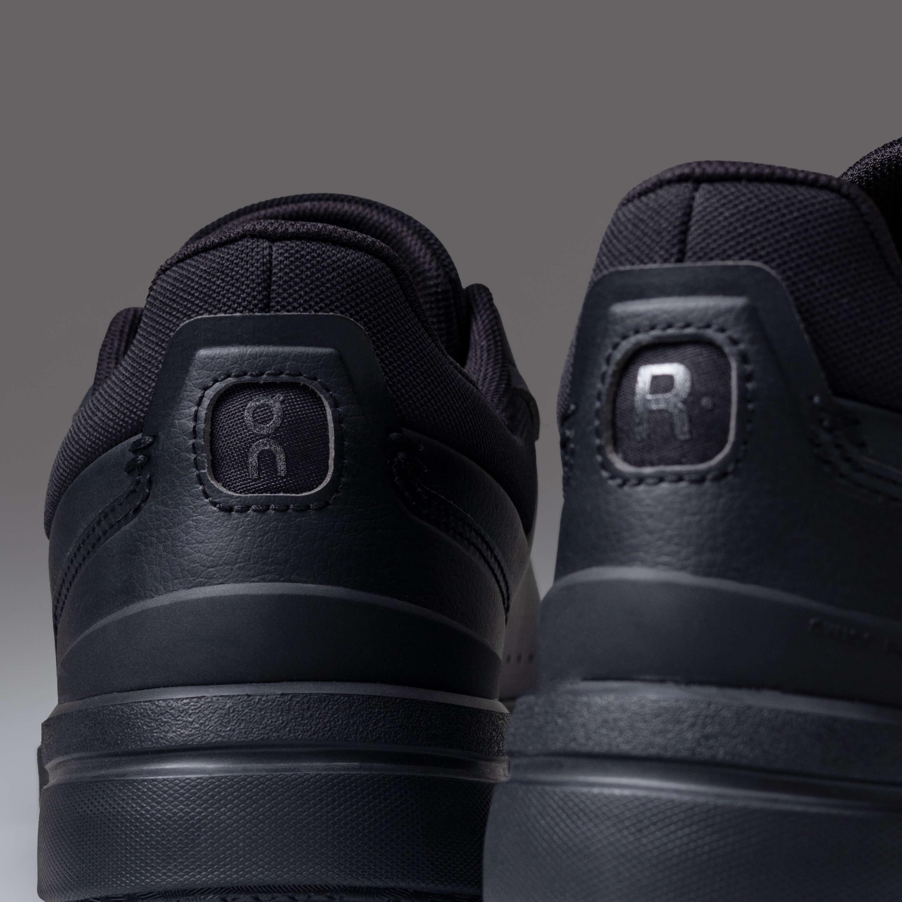 ON The Roger Advantage Black