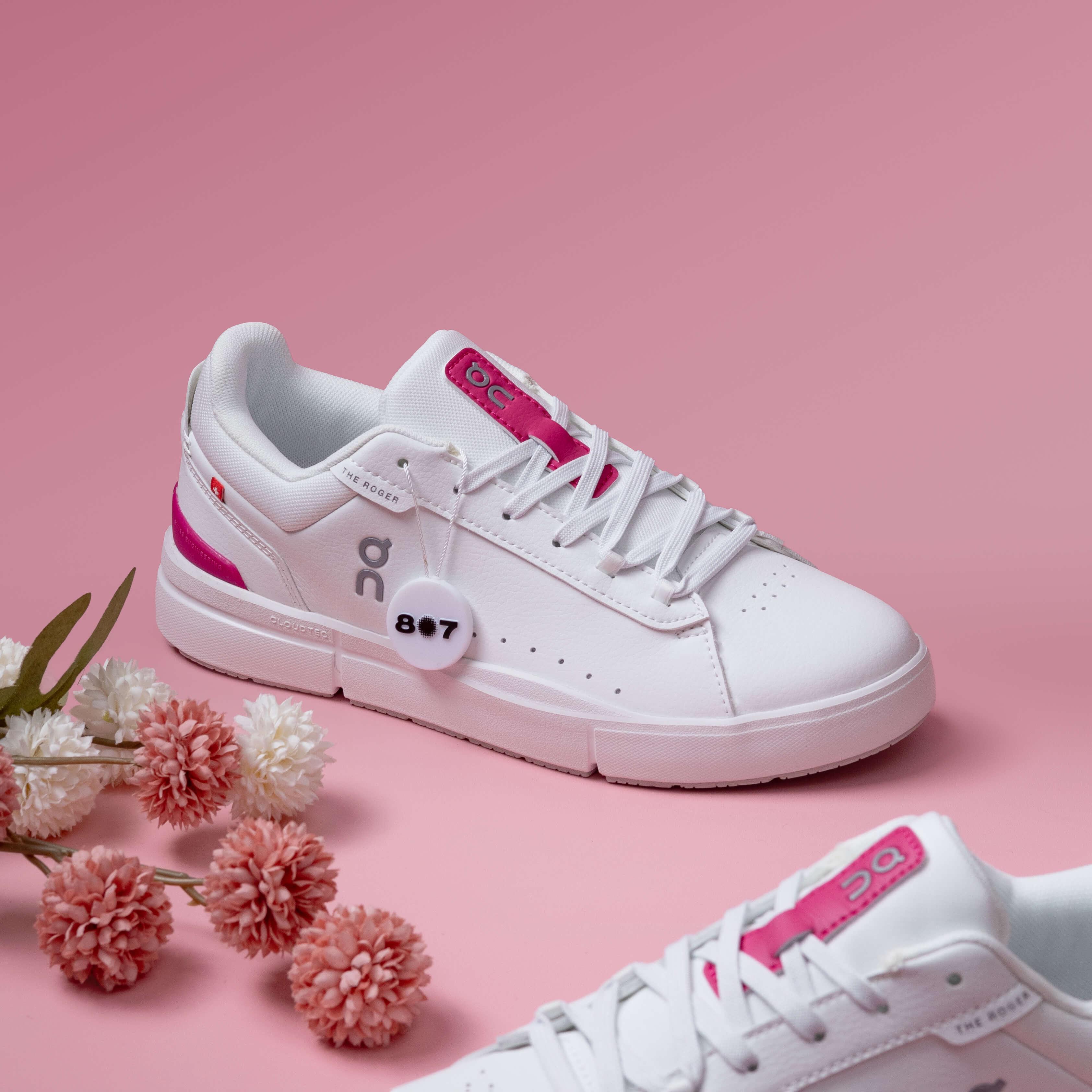 ON The Roger Advantage White Pink