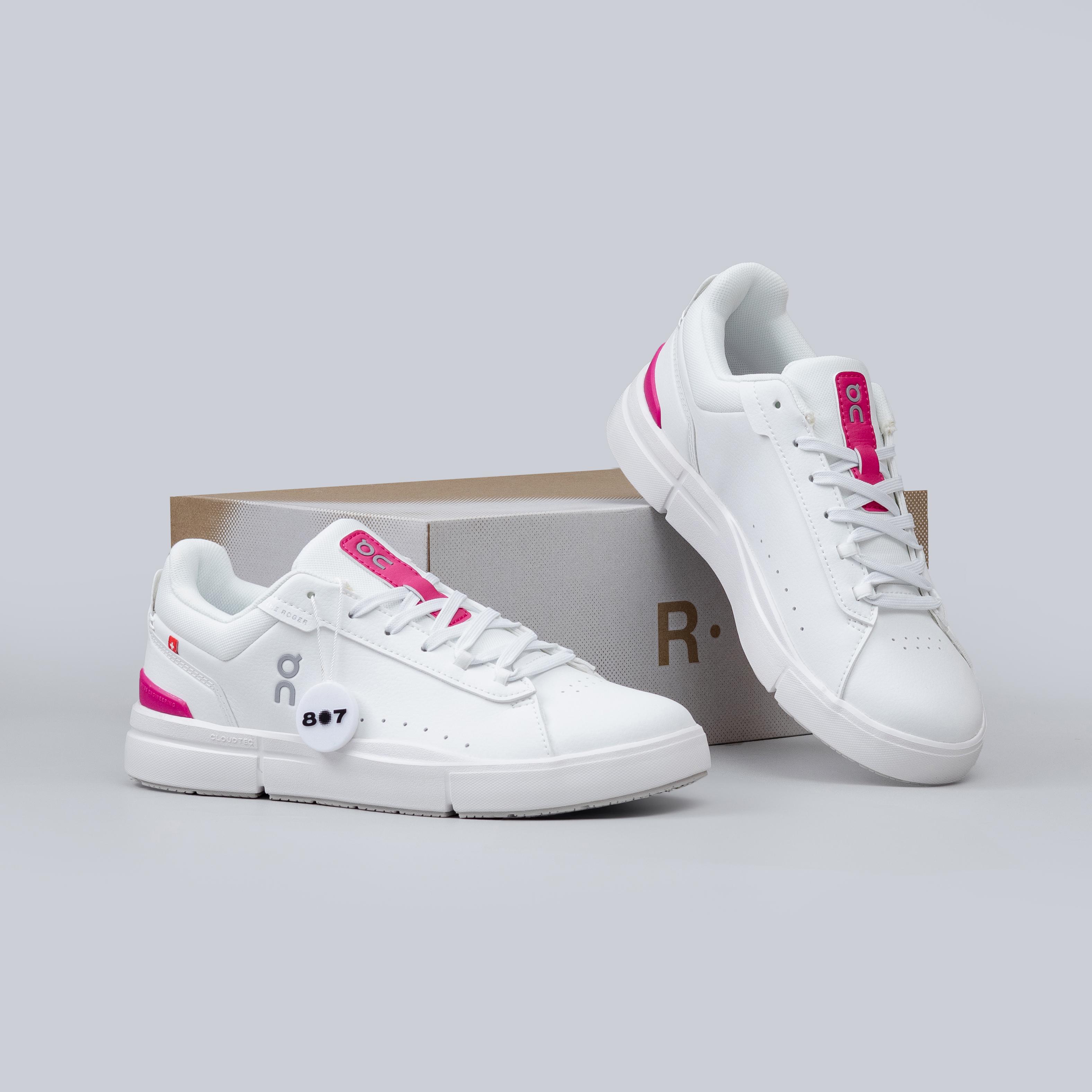 ON The Roger Advantage White Pink