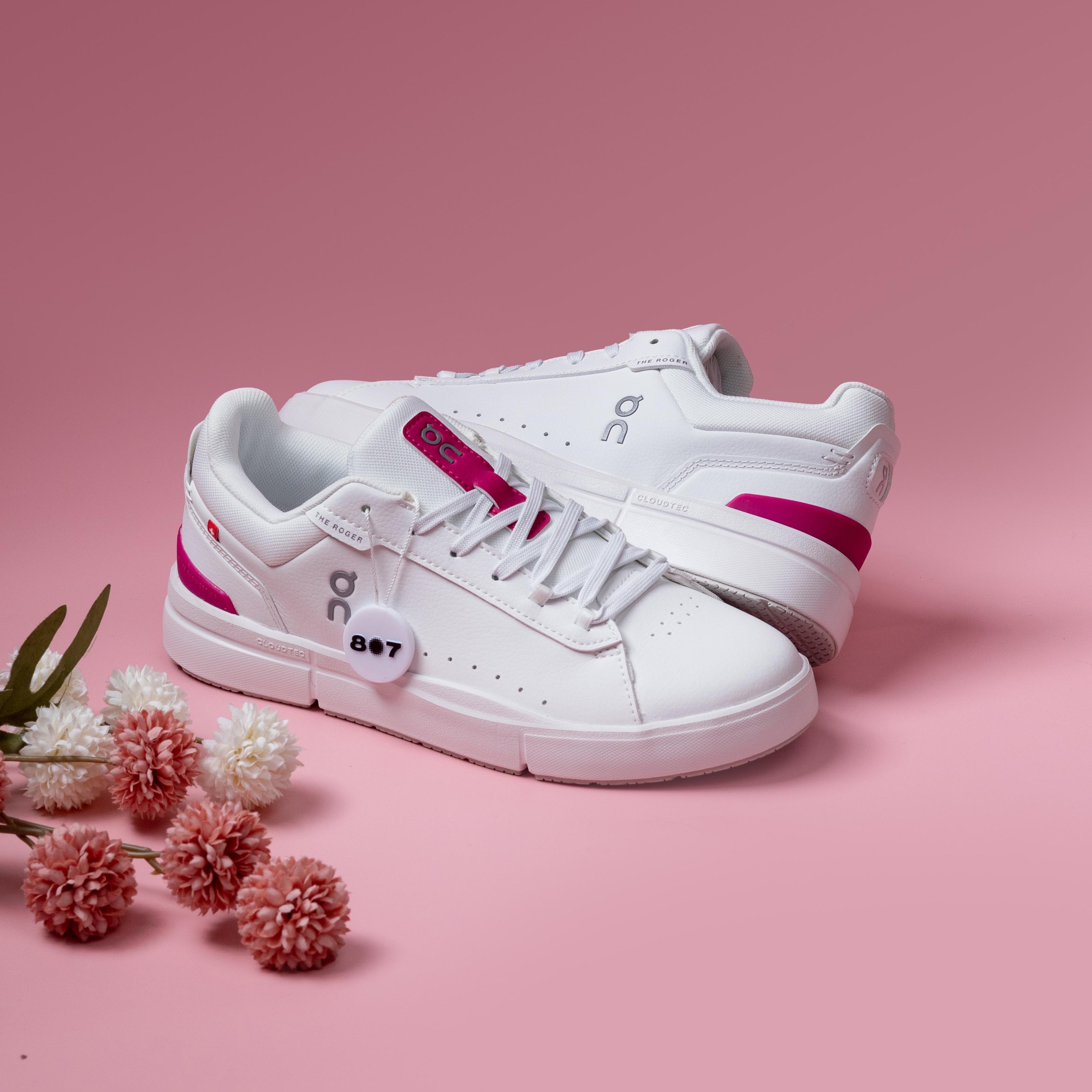 ON The Roger Advantage White Pink
