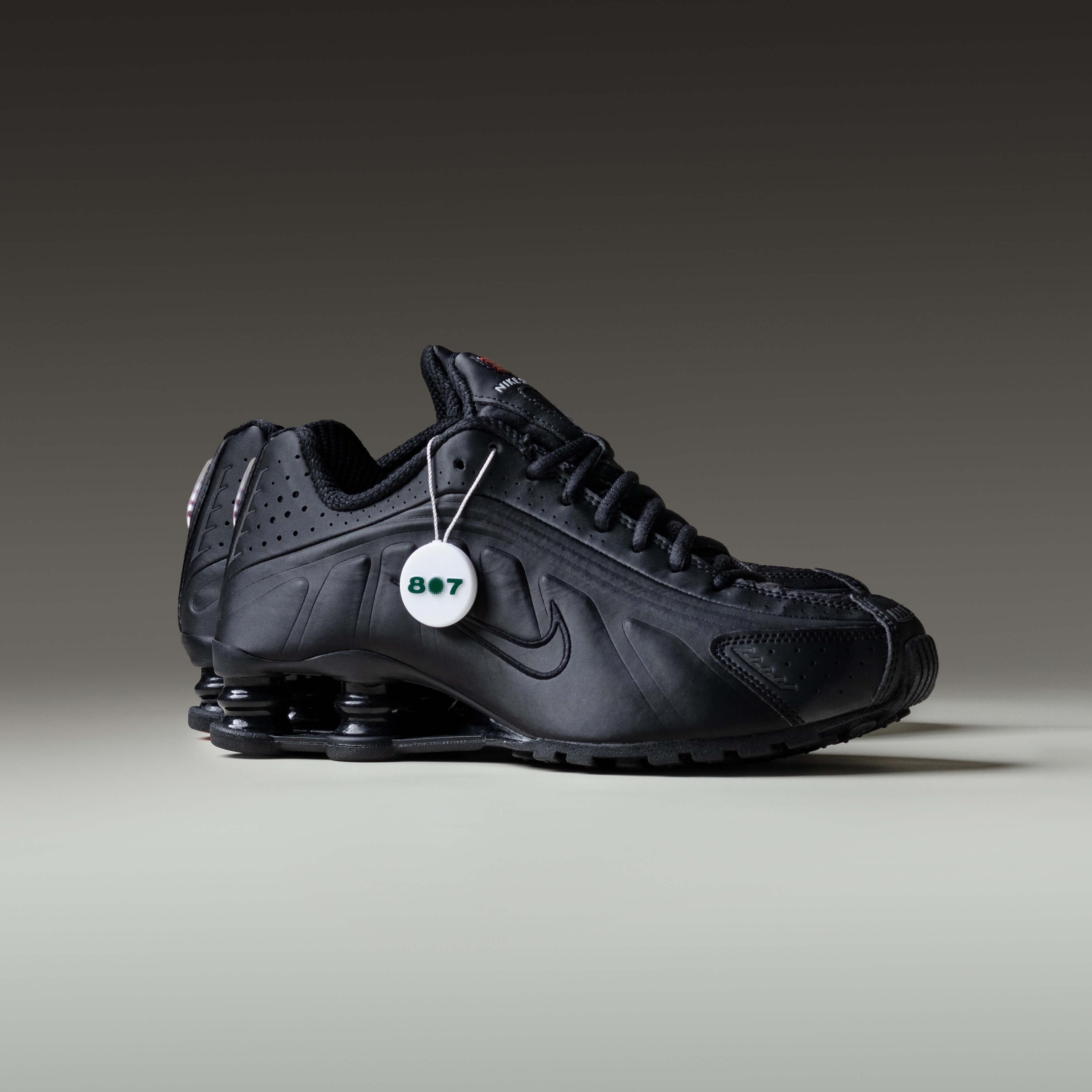 Nike Shox R4 Black Bright Crimson