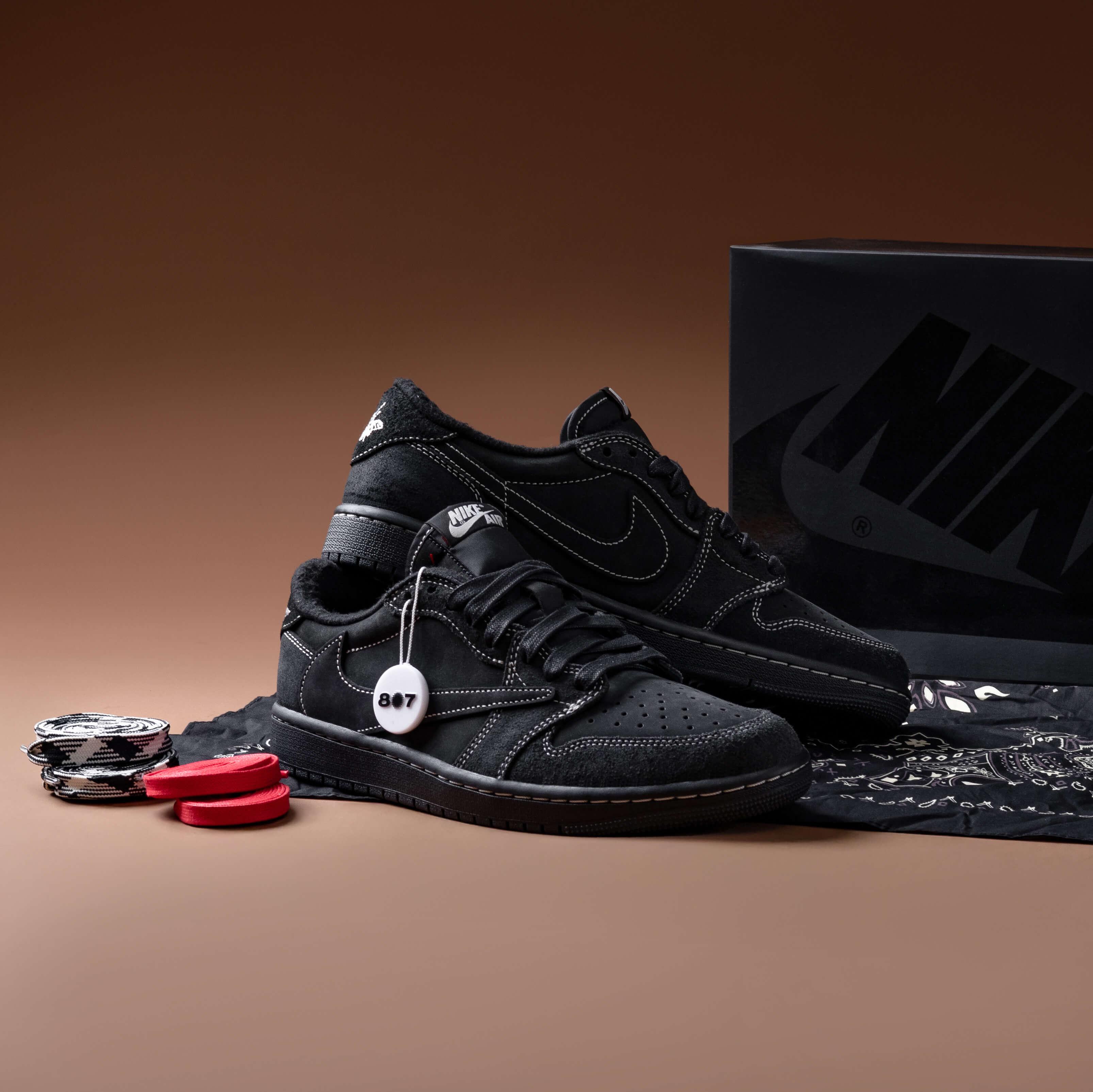 Air Jordan 1 Low Travis Scott Black Phantom
