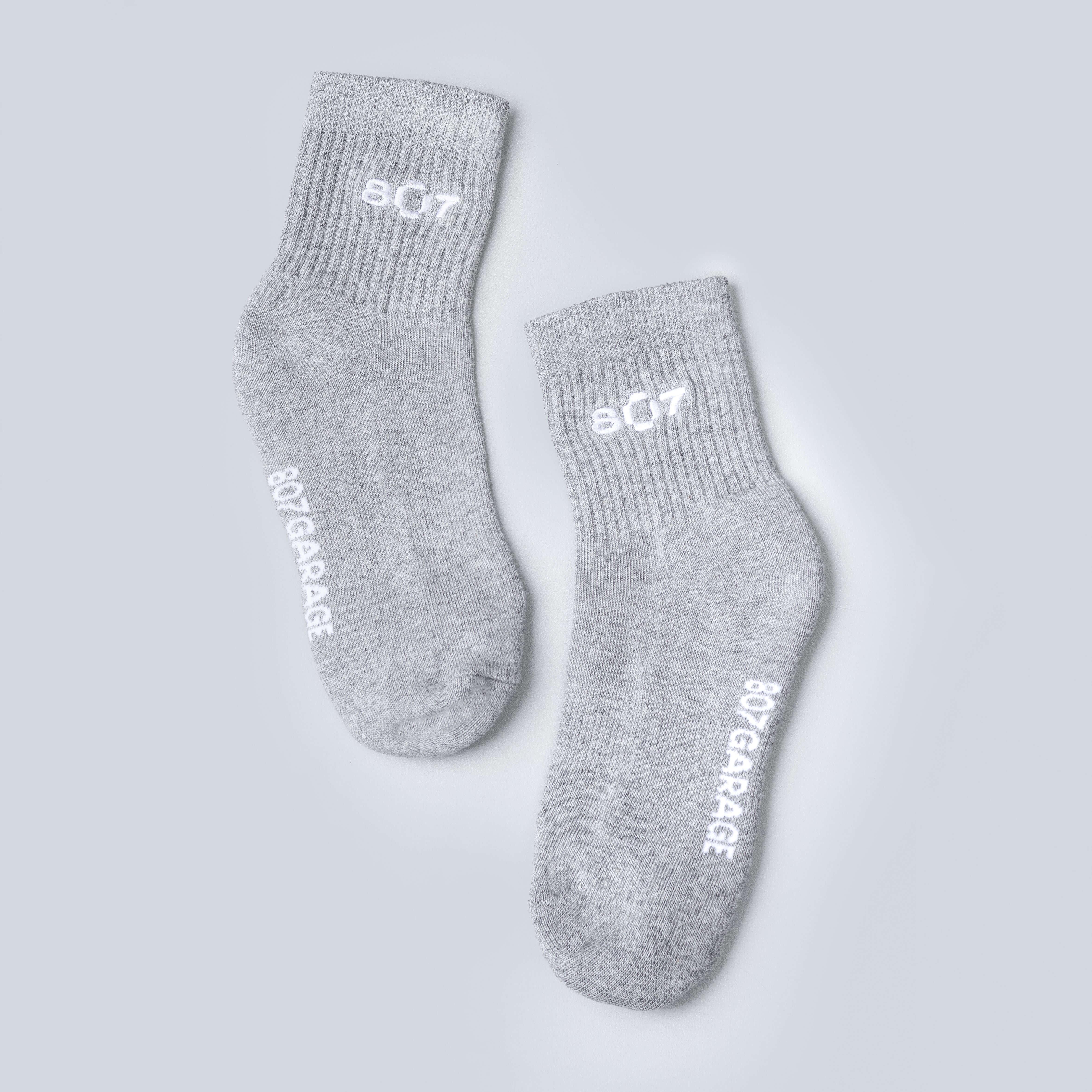 807 IDENTITY Quarter Length Socks Grey White