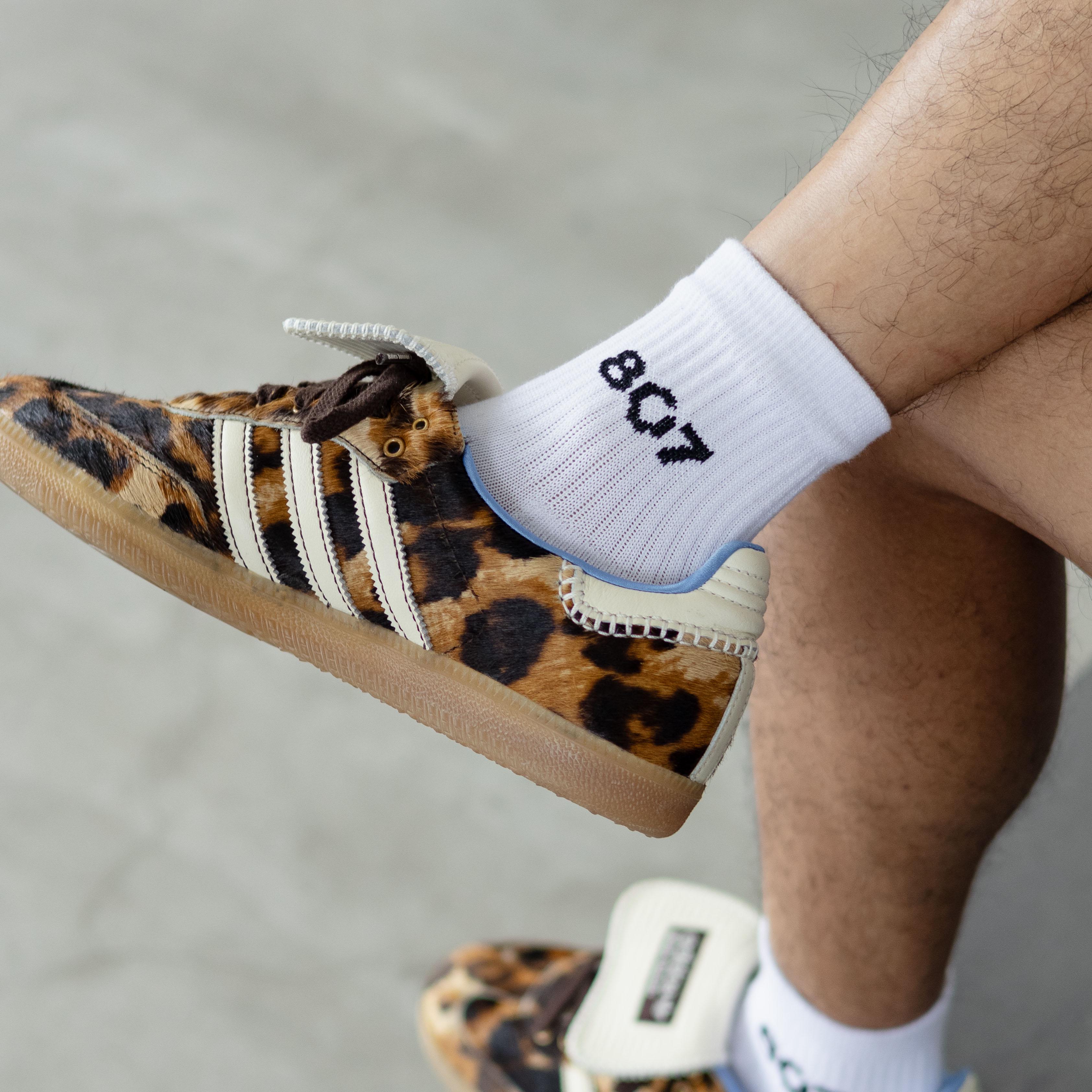 807GARAGE / 807 IDENTITY Quarter Length Socks White Black