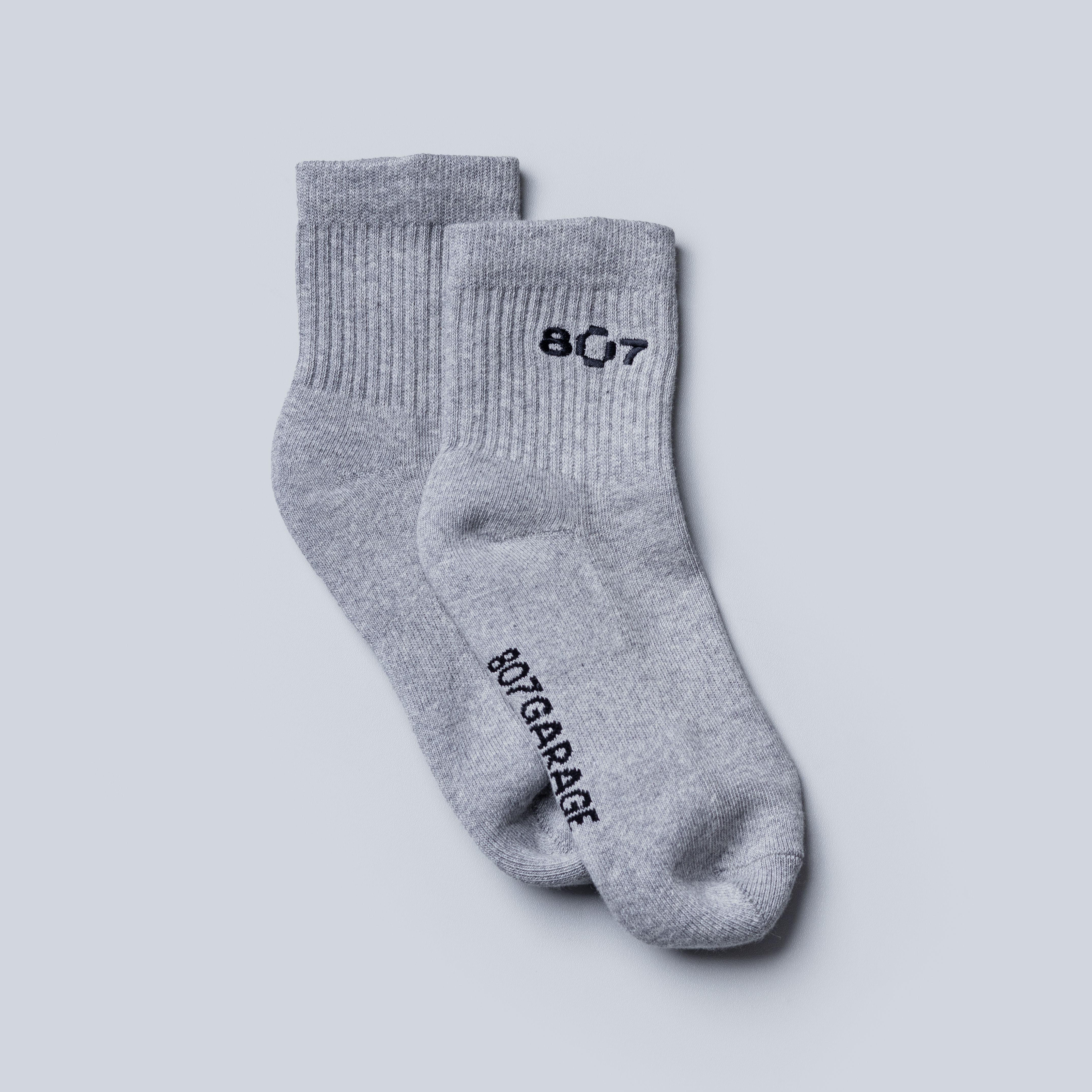 807 IDENTITY Quarter Length Socks Grey Black