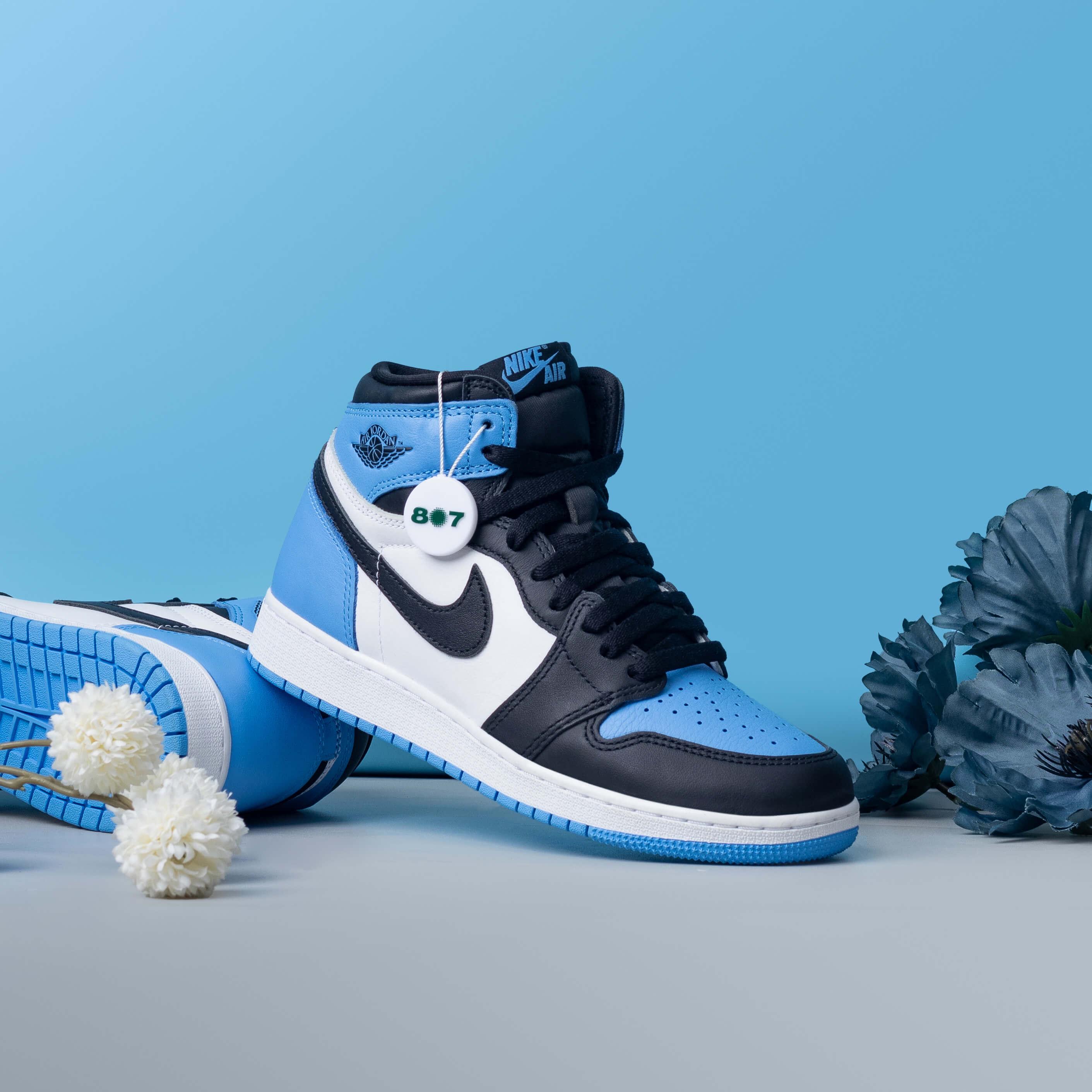 Air Jordan 1 High Unc Toe GS Women