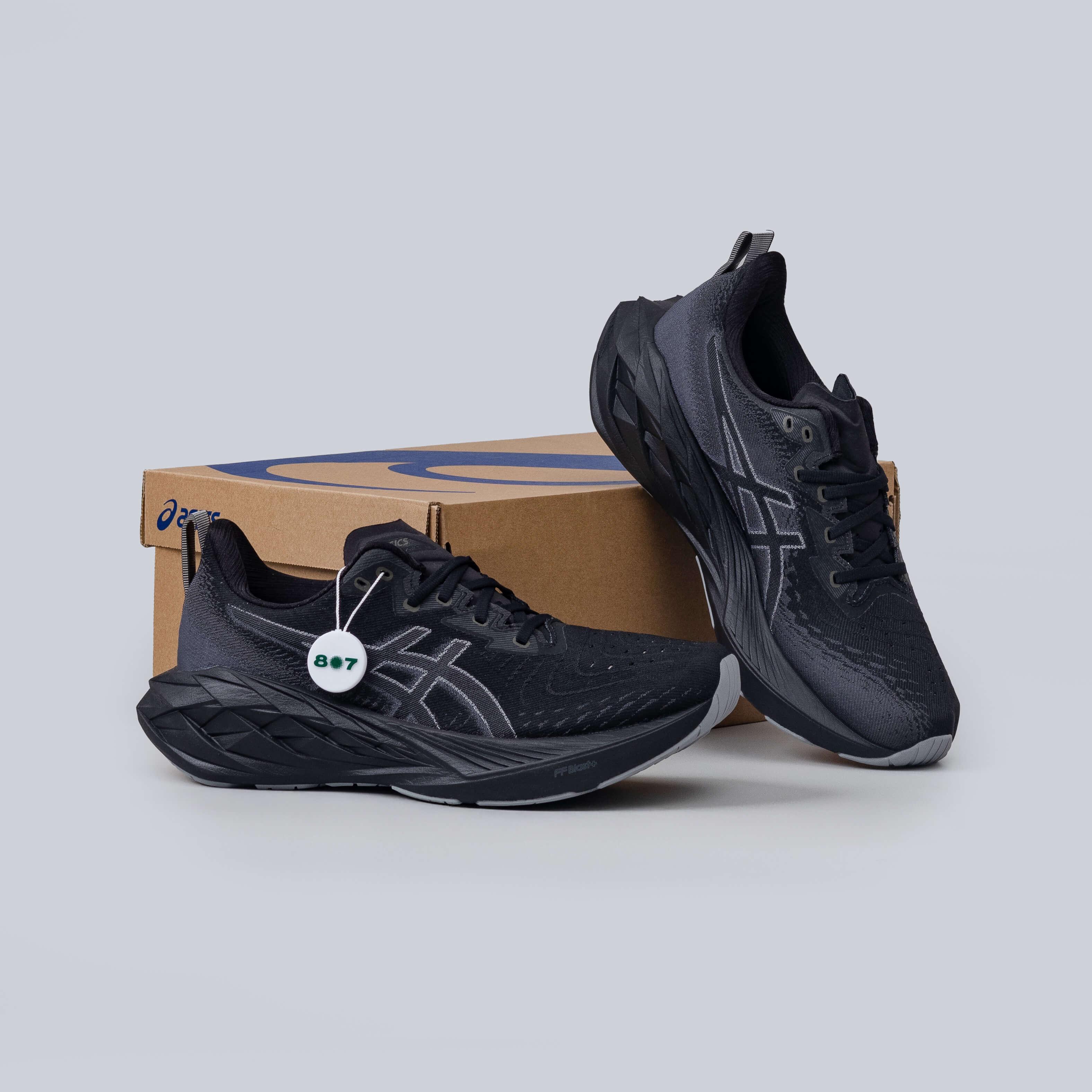 Asics Novablast 4 Black Graphite Grey