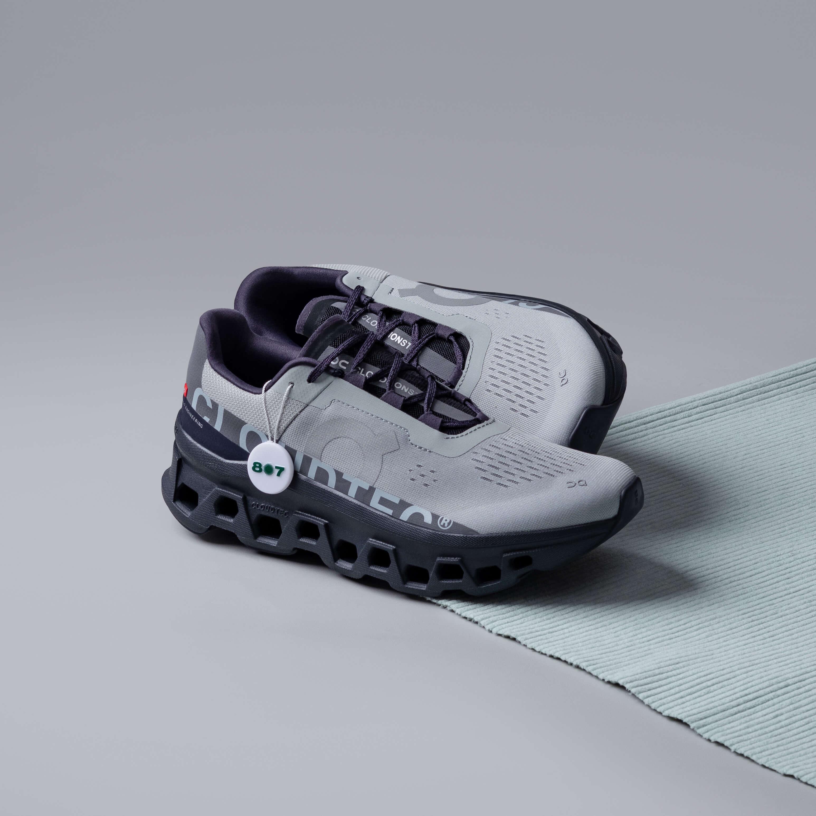 ON Cloudmonster Glacier Black