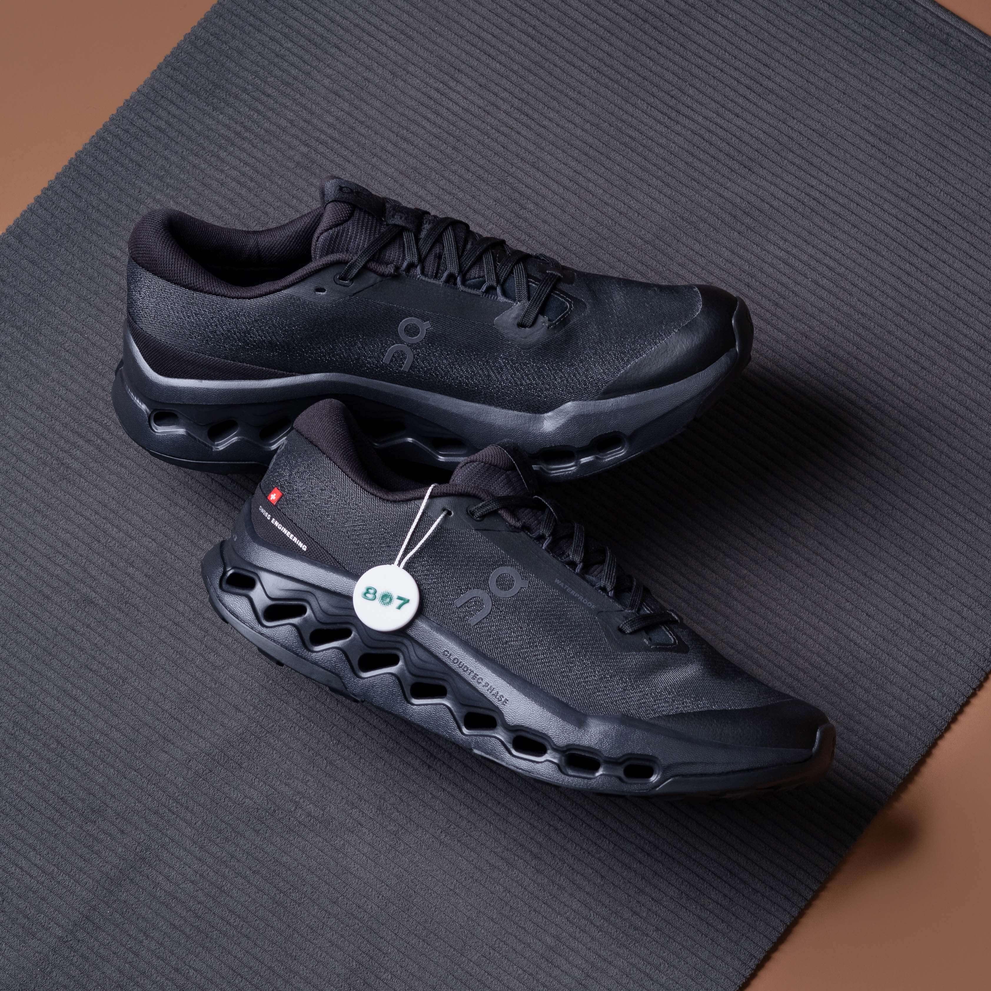 ON Cloudsurfer Trail 2 Waterproof Black