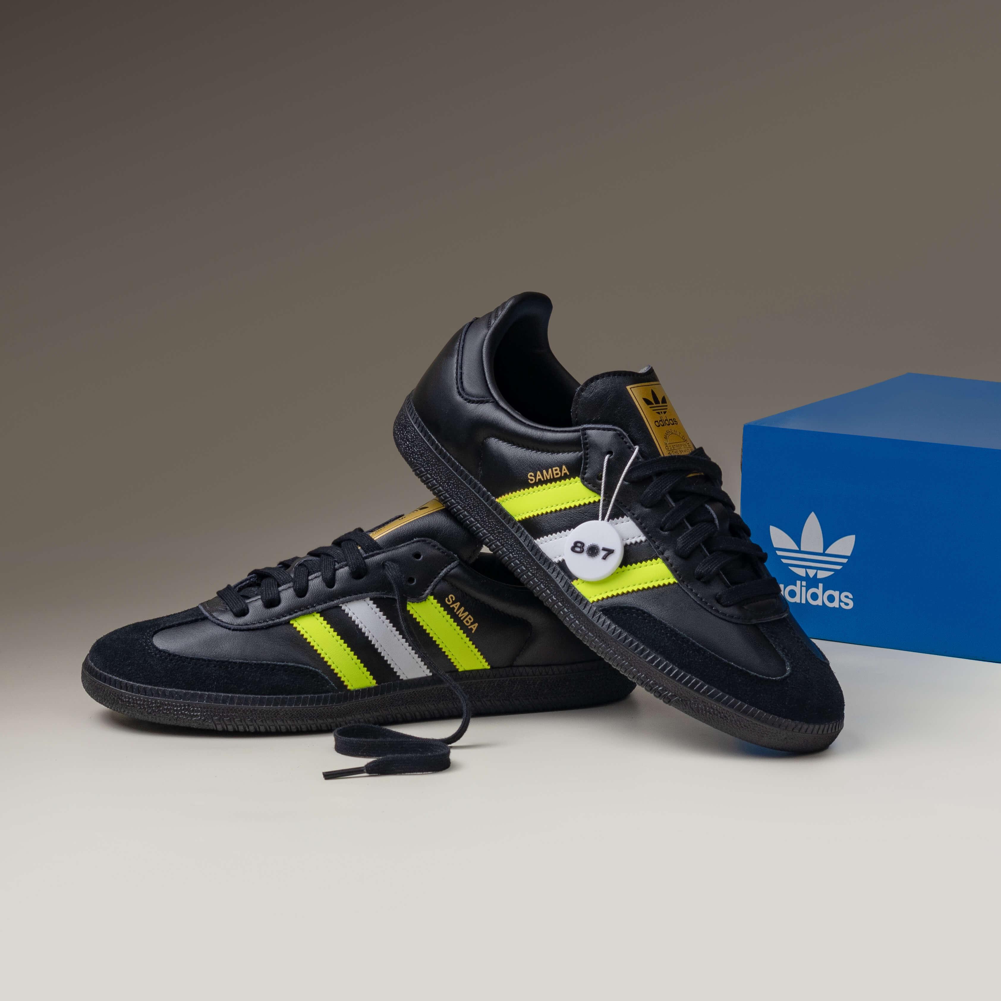 Adidas Samba OG Core Black Solar Yellow
