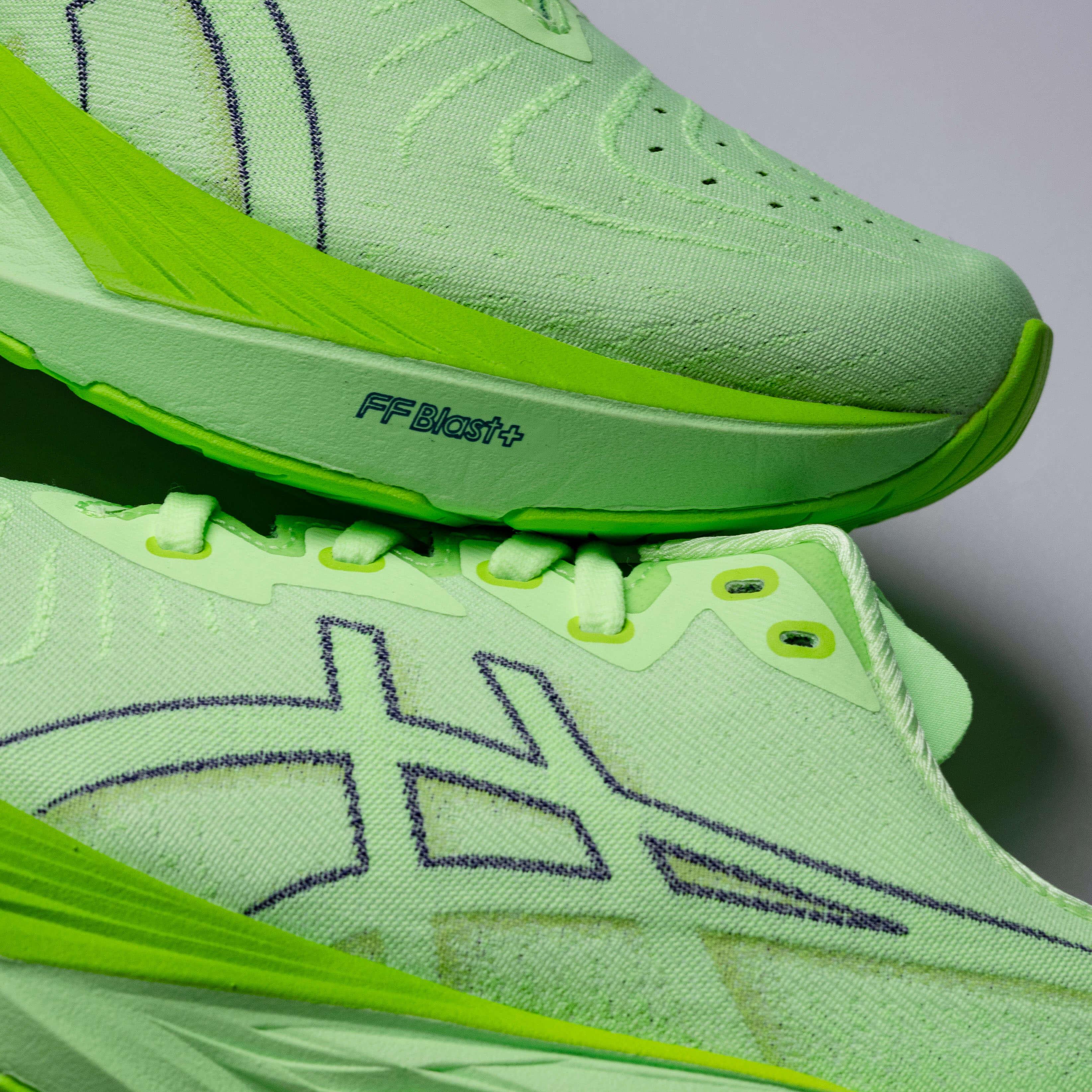 Asics Novablast 4 Illuminate Green
