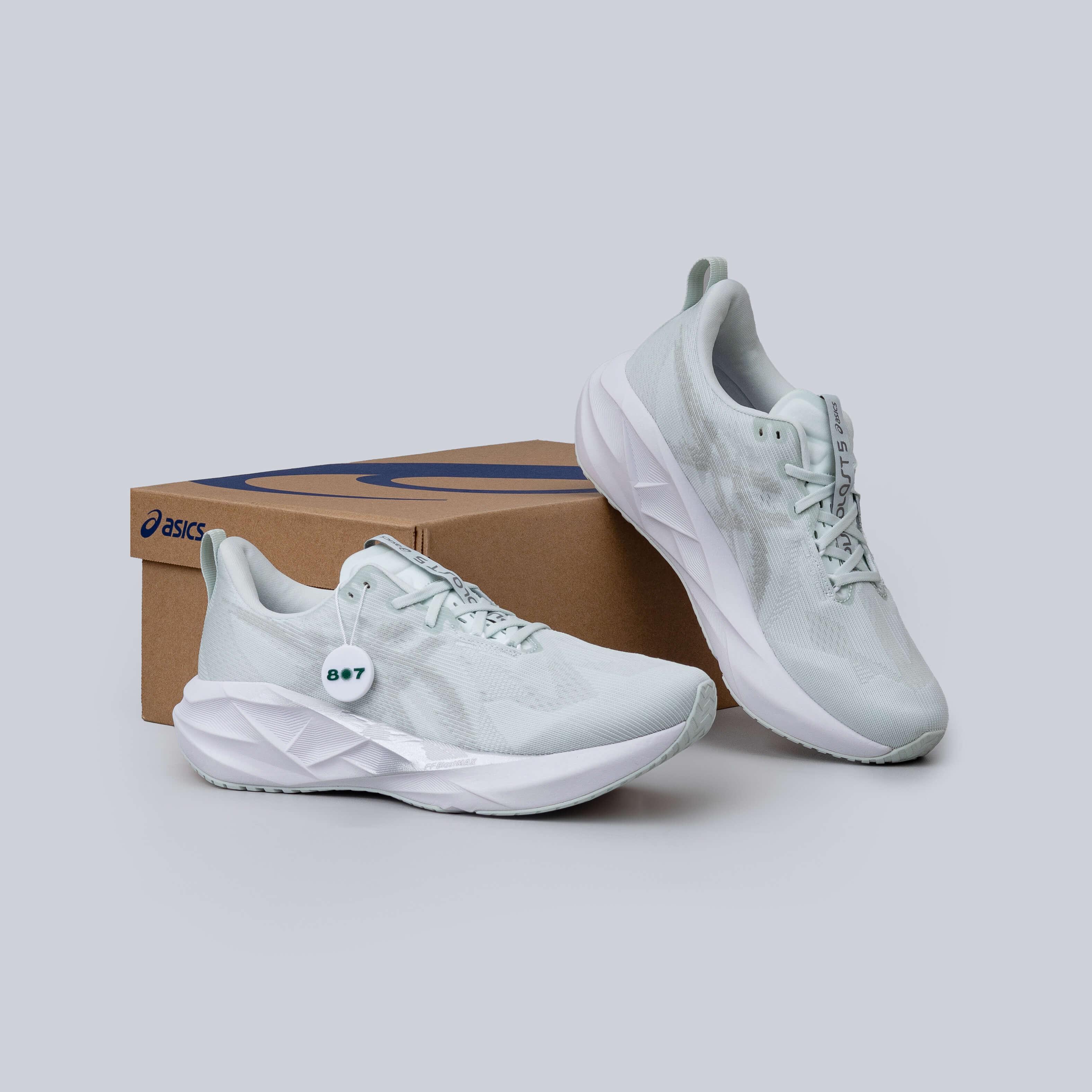Asics Novablast 5 Pure Aqua Seal Grey