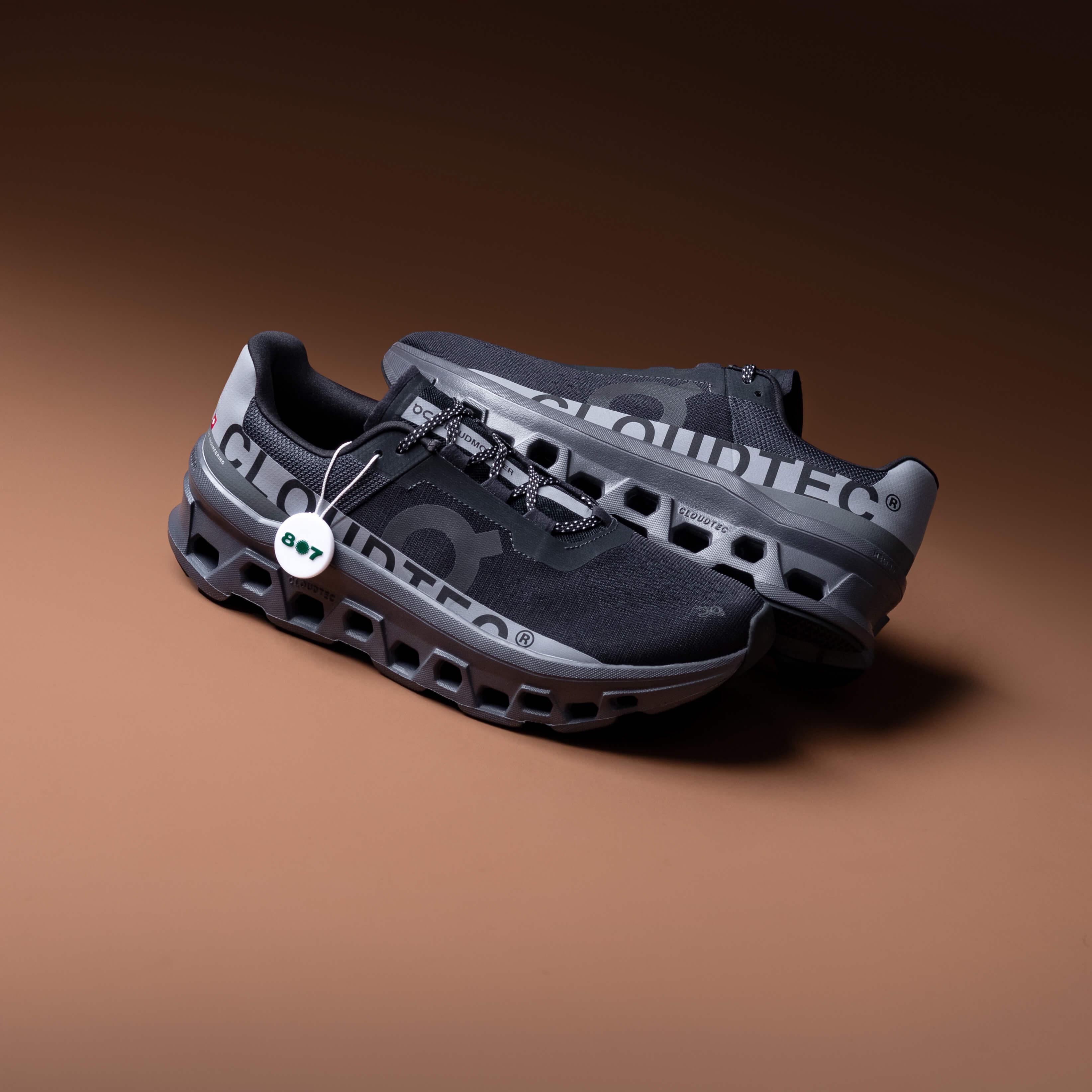 ON Cloudmonster Lumos Black