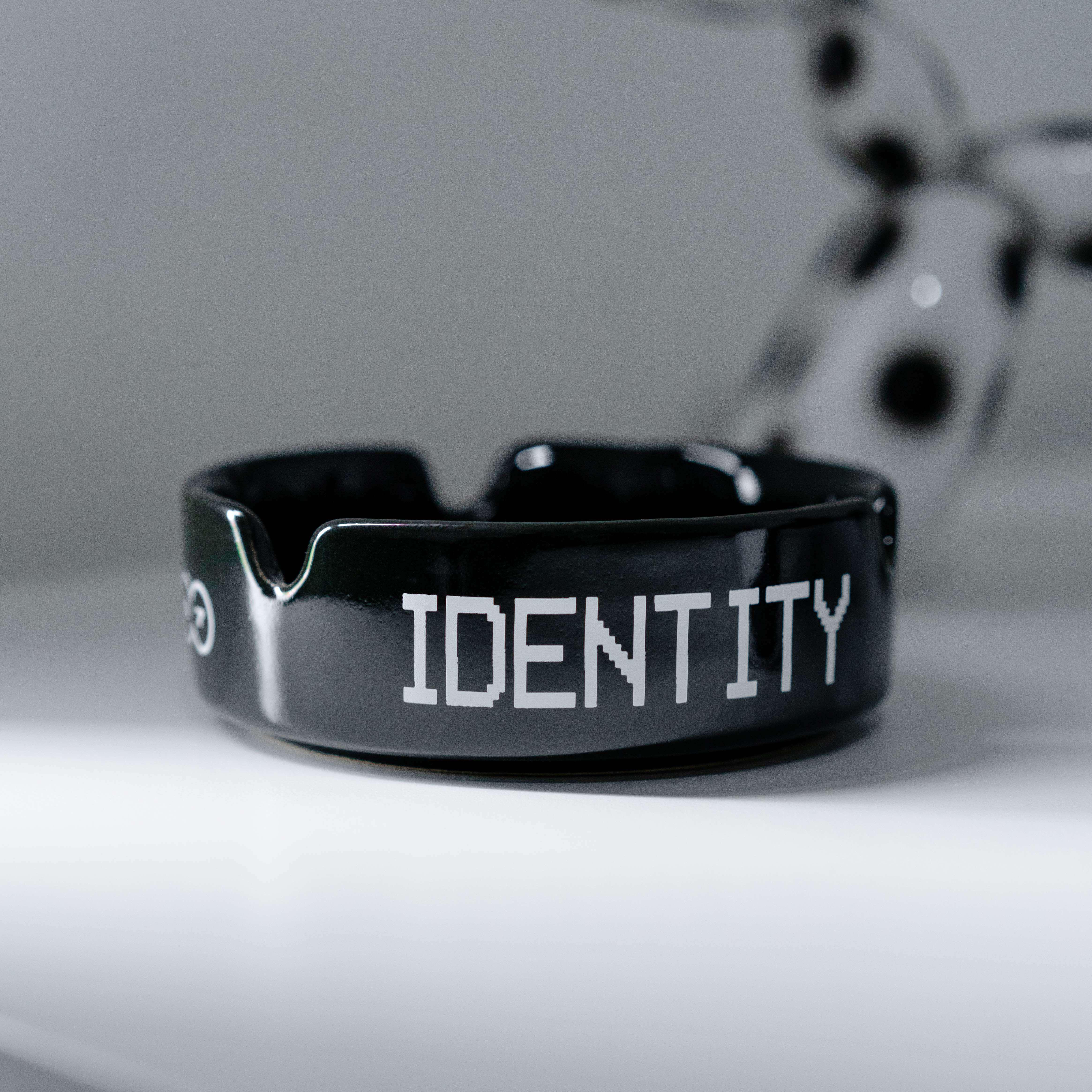 807 IDENTITY Ashtray Black