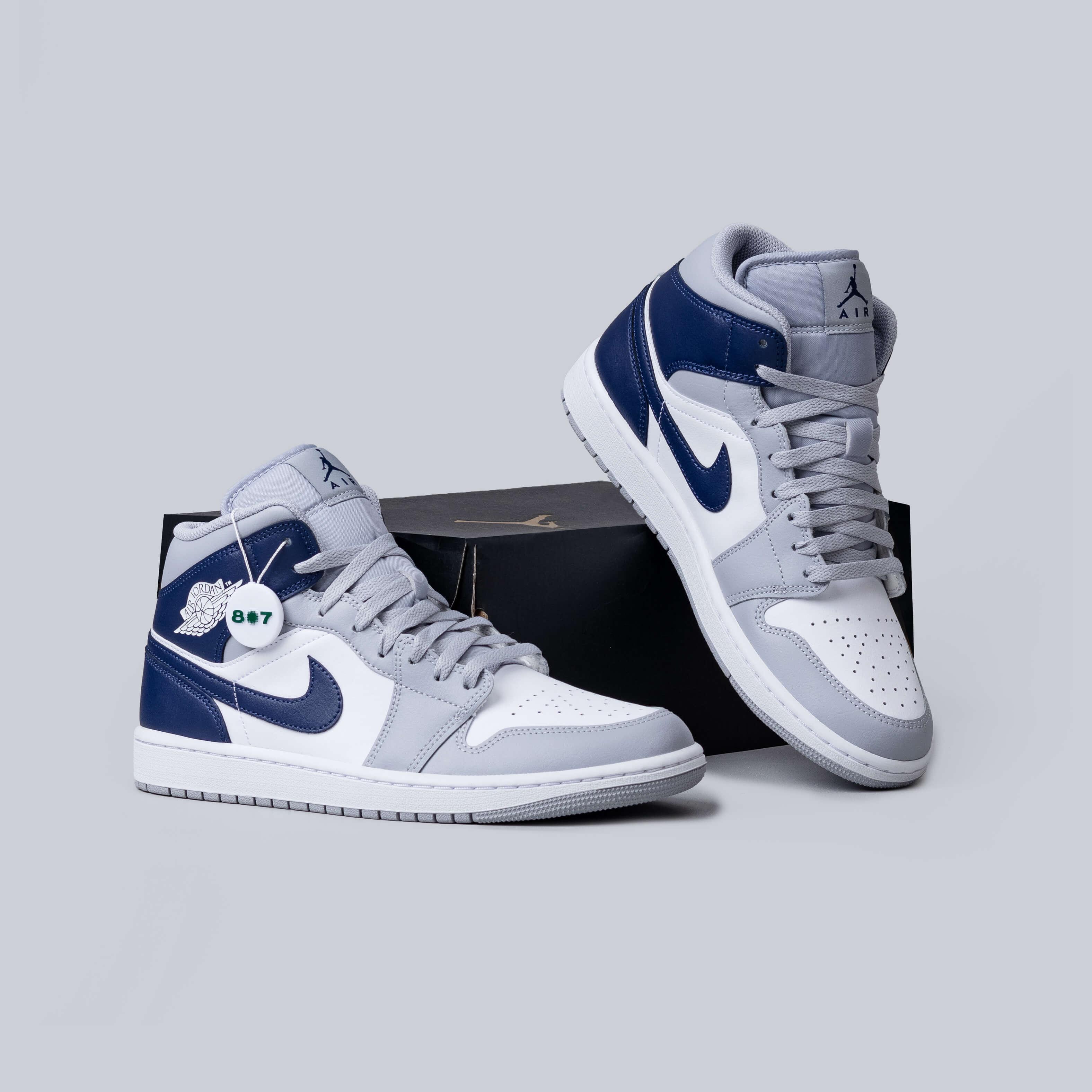 Air Jordan 1 Mid Wolf Grey Midnight Navy