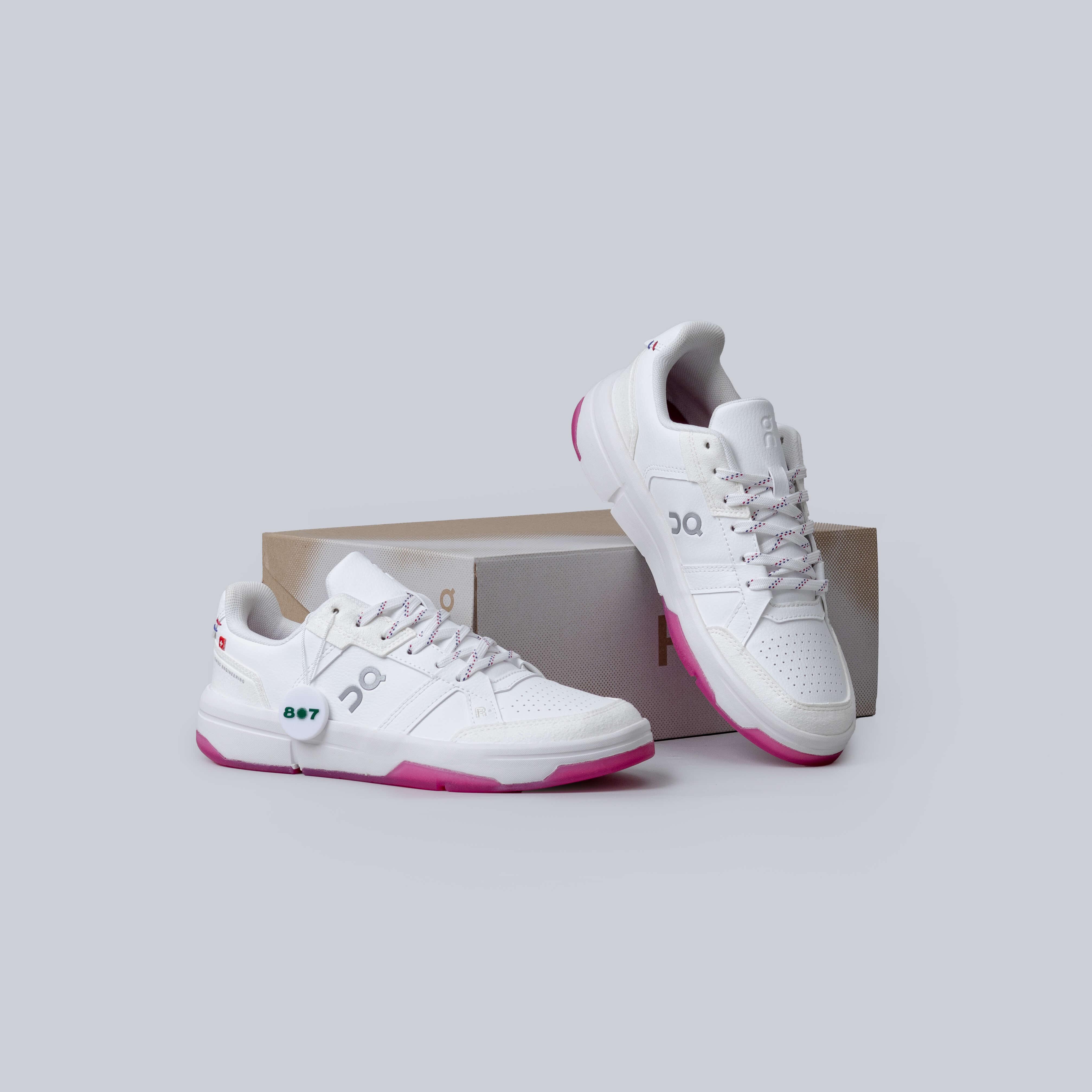 ON The Roger Clubhouse White Grenadine