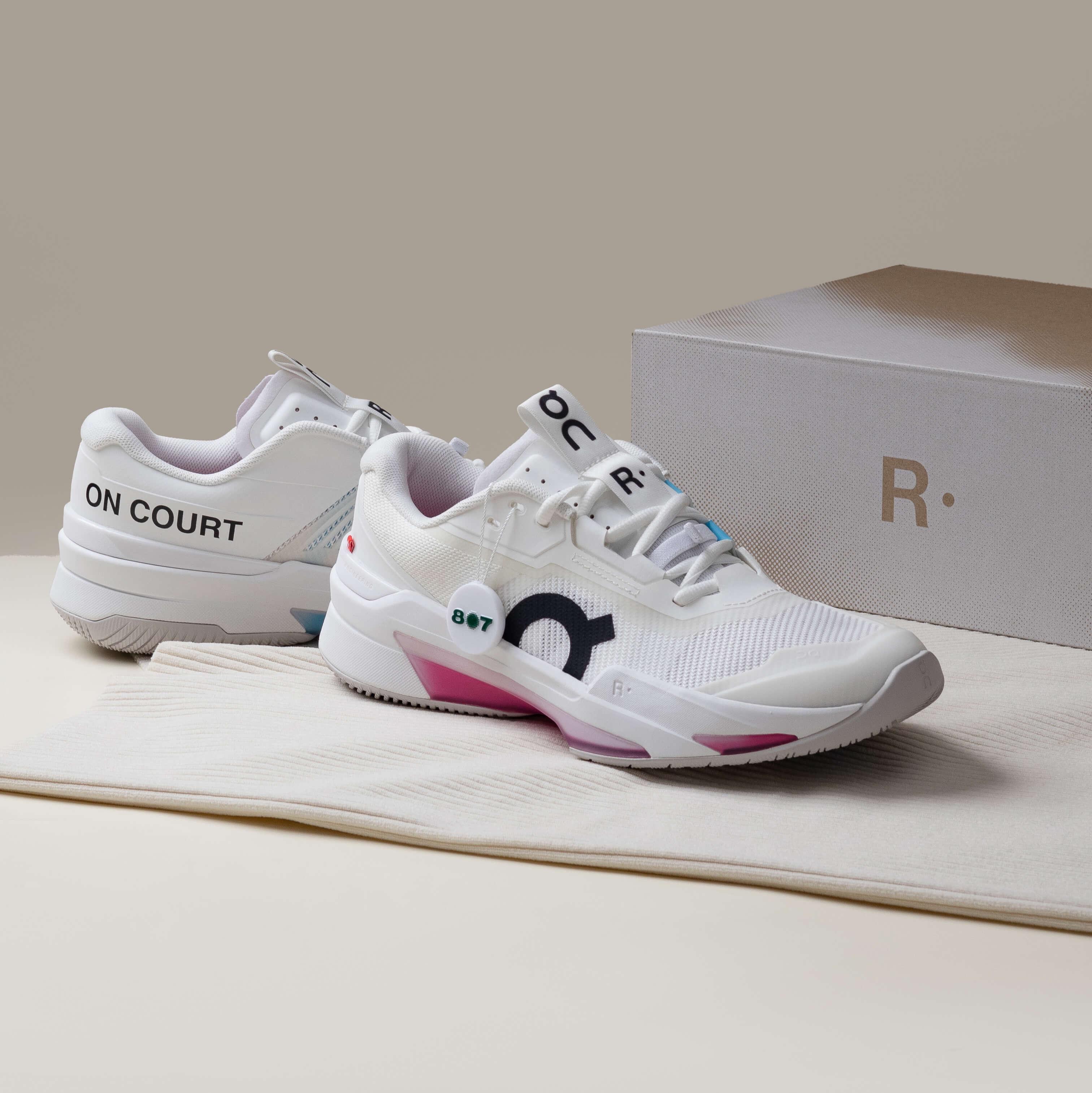 ON The Roger Pro Fire White Pink