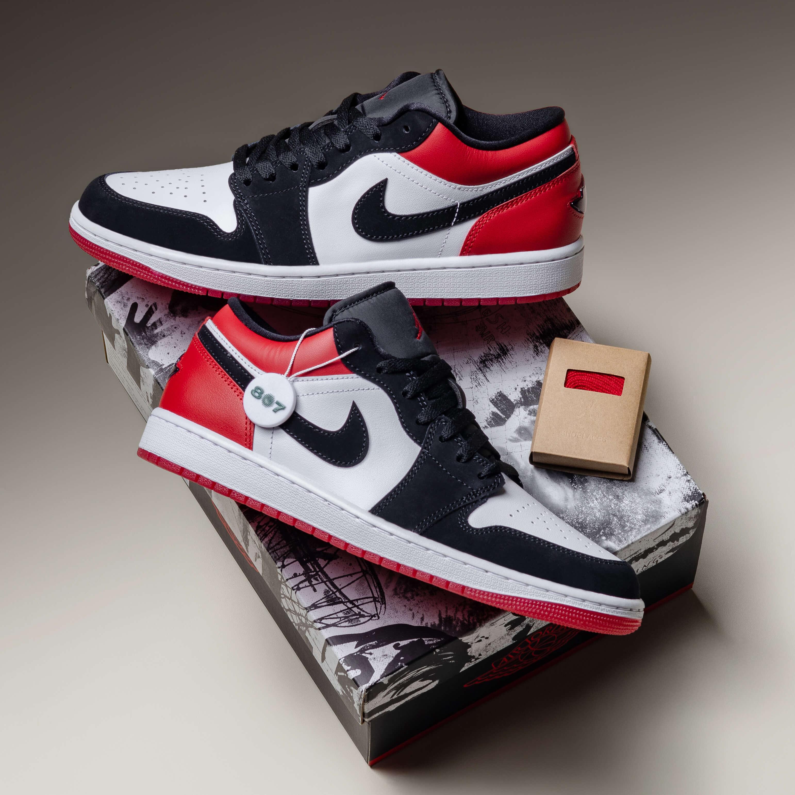 Air Jordan 1 Low SE Black Toe