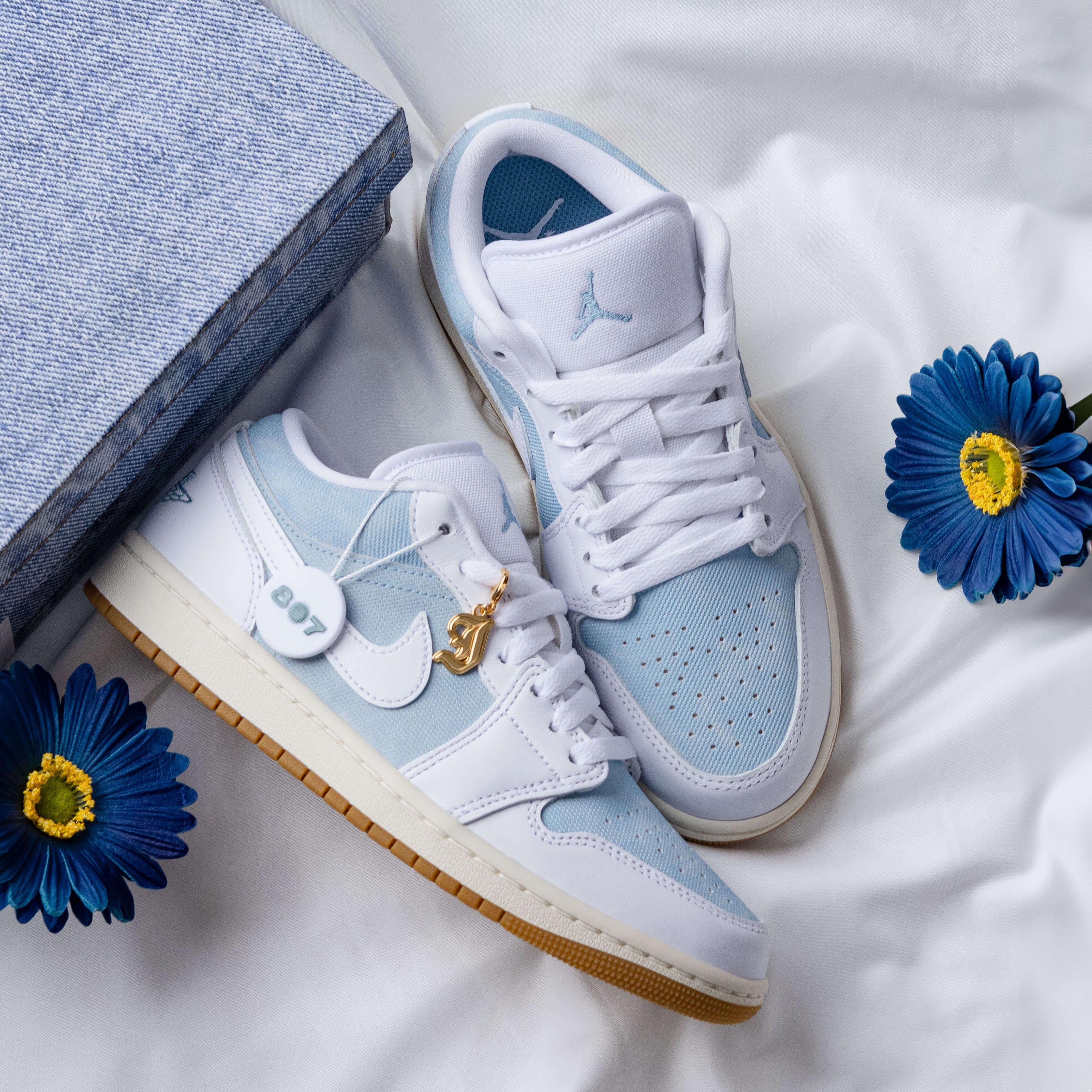 Air Jordan 1 Low Denim Worn Blue