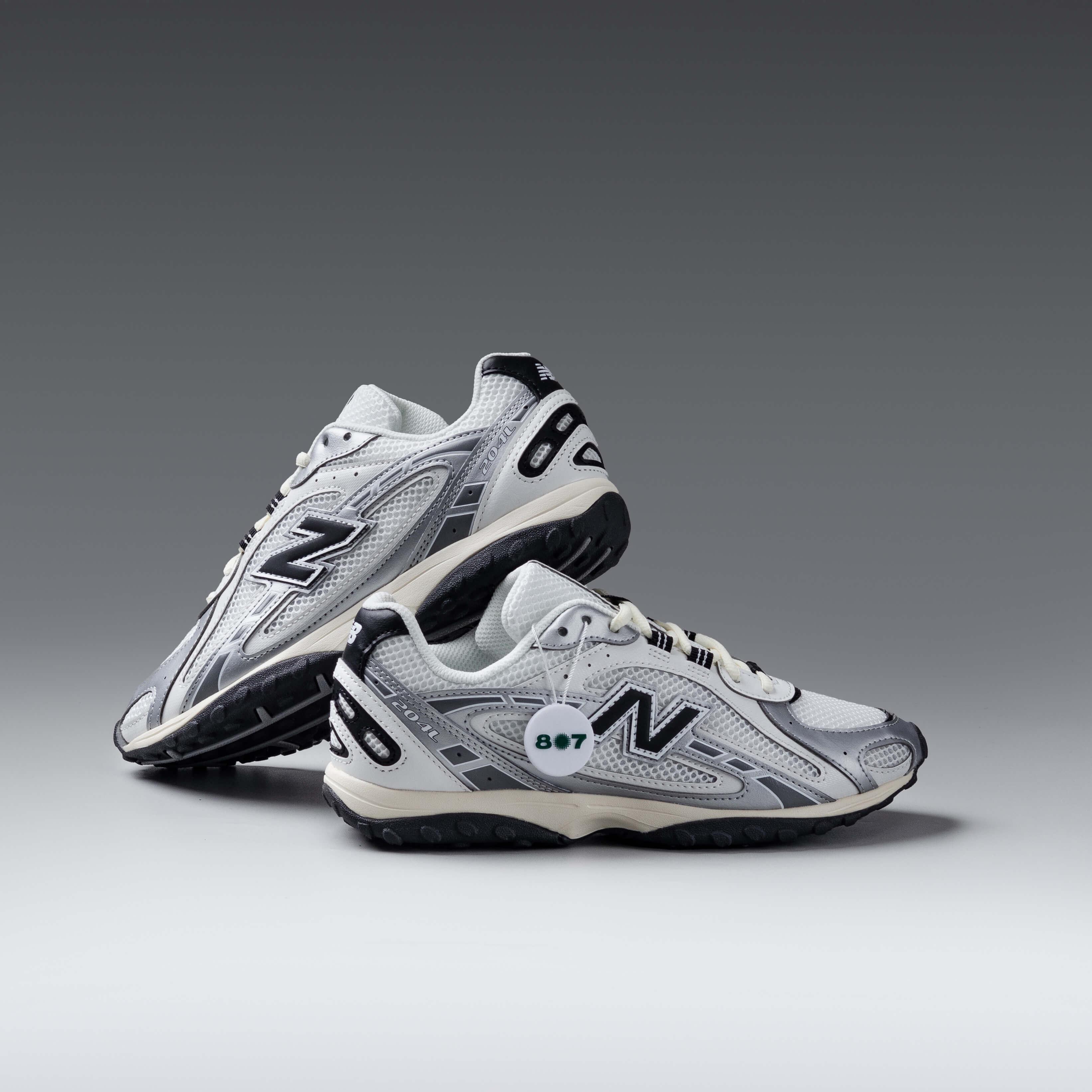 New Balance 204L Silver Metallic Black