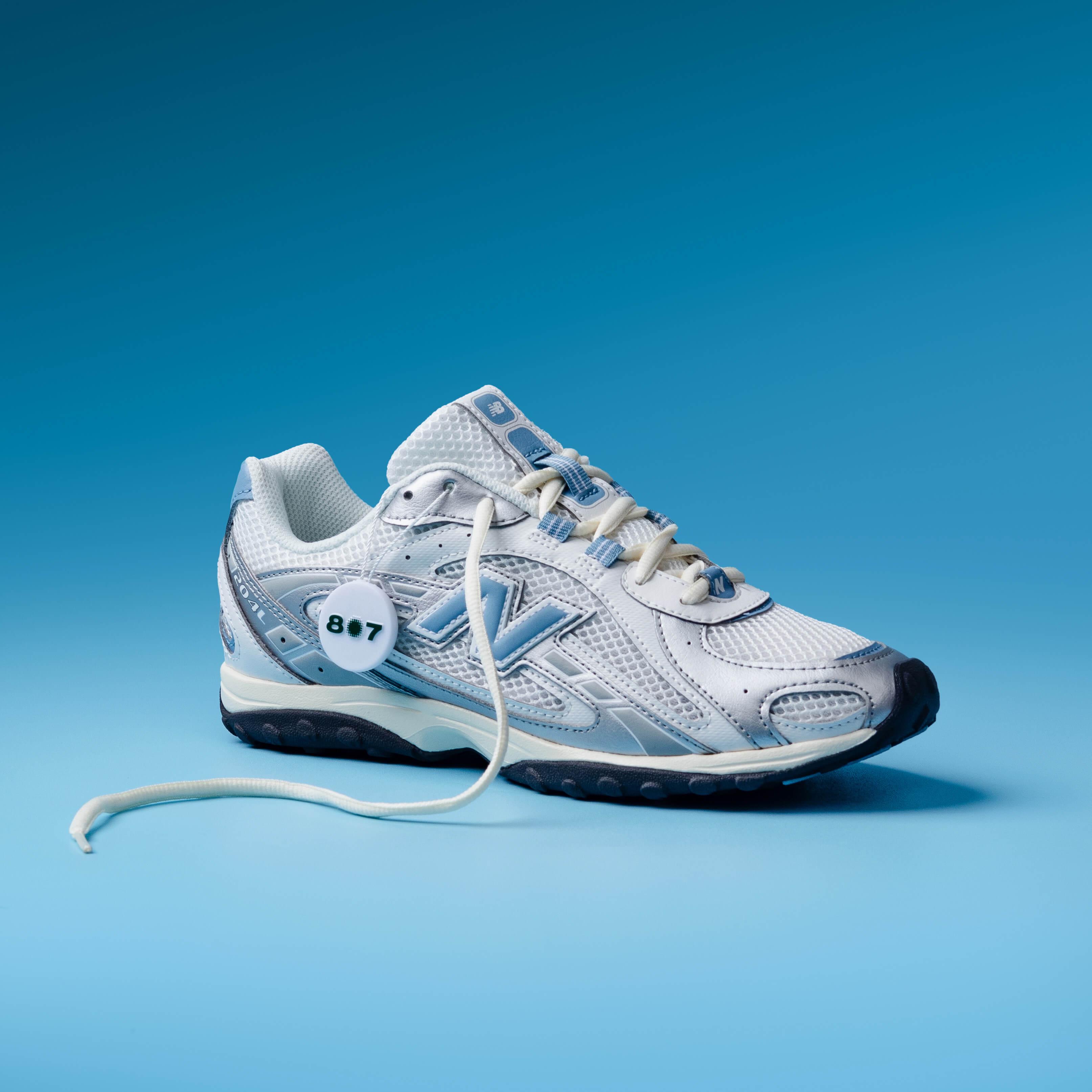 New Balance 204L Silver Metallic Sky