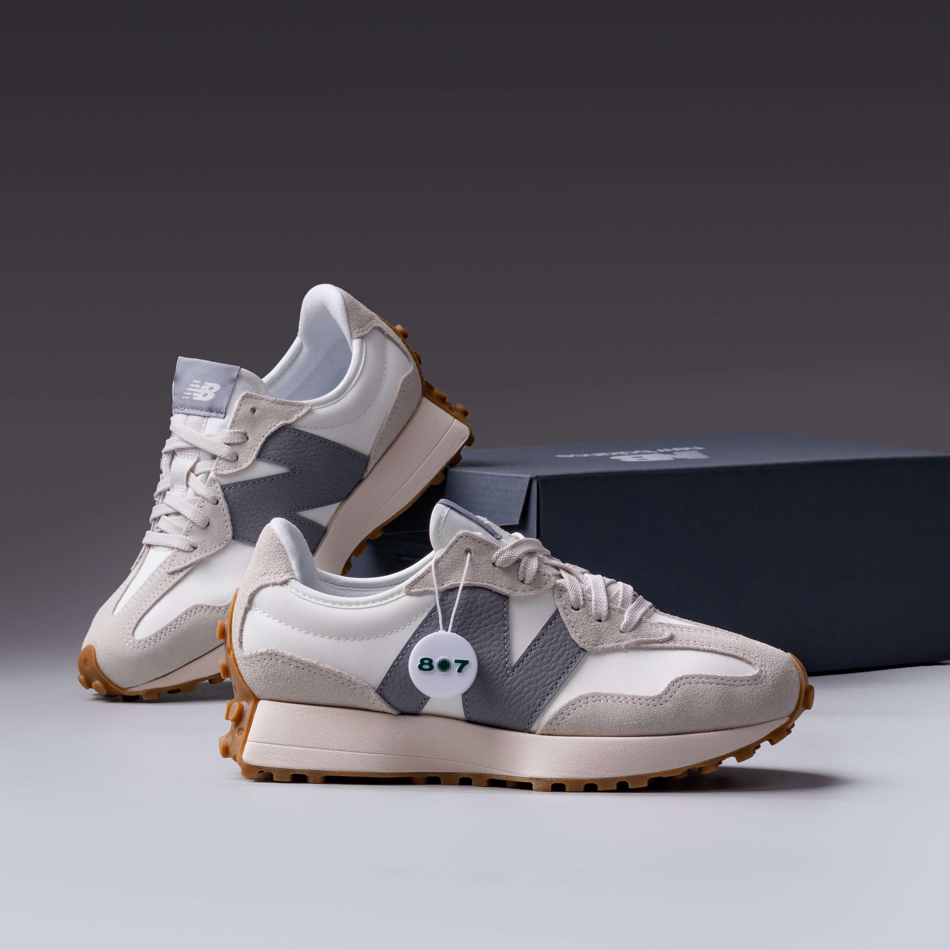 New Balance 327 Moonbeam Shadow Grey