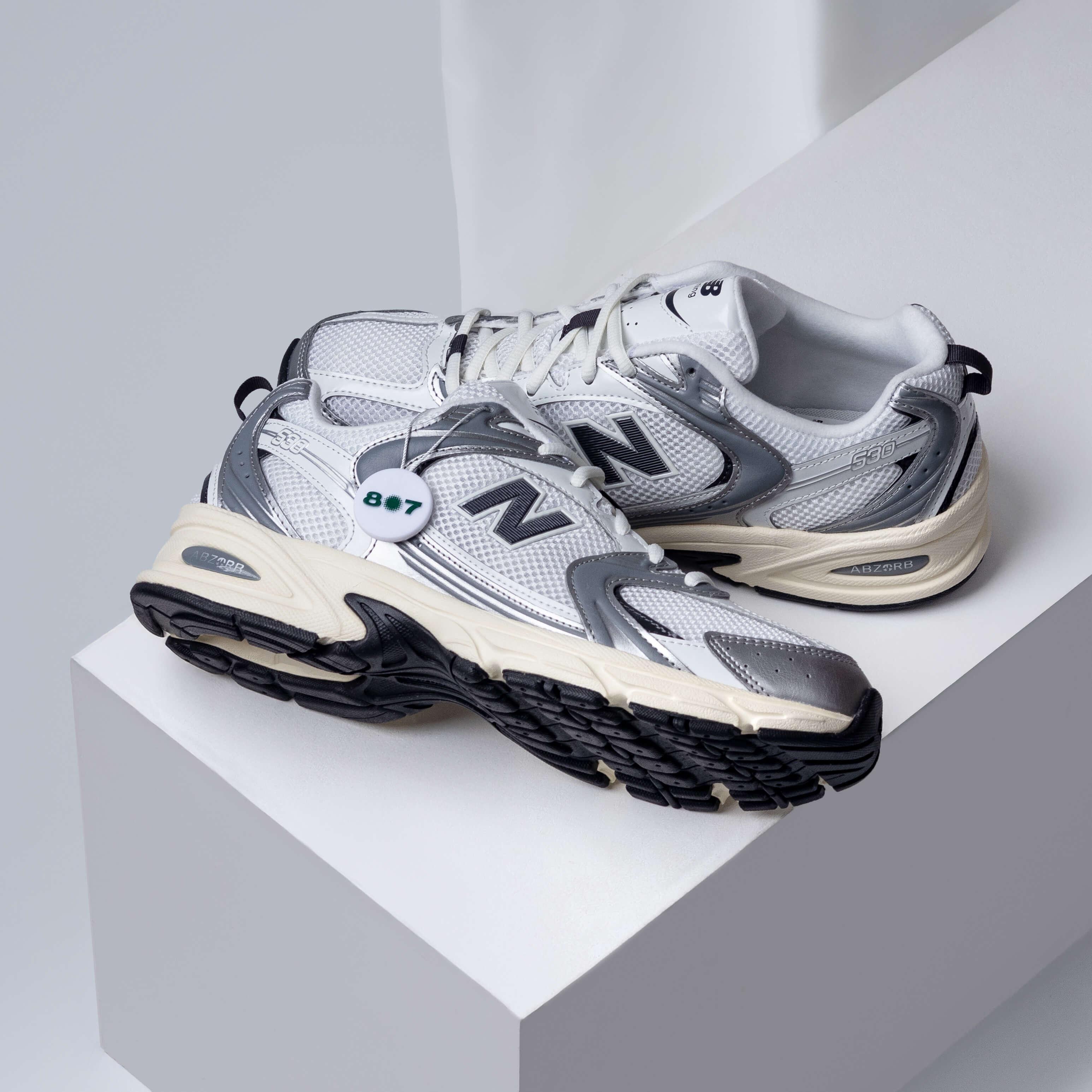 New Balance 530 Silver Metallic Black Cement