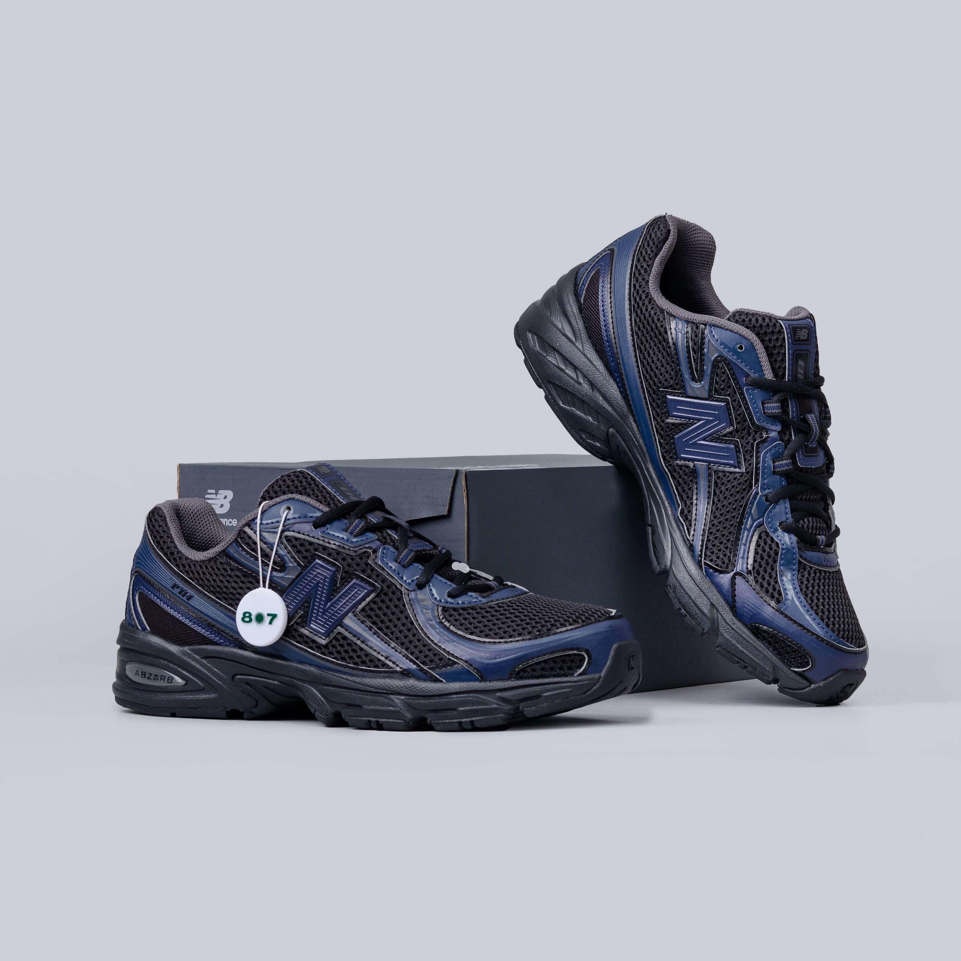 New Balance 740 Navy Black