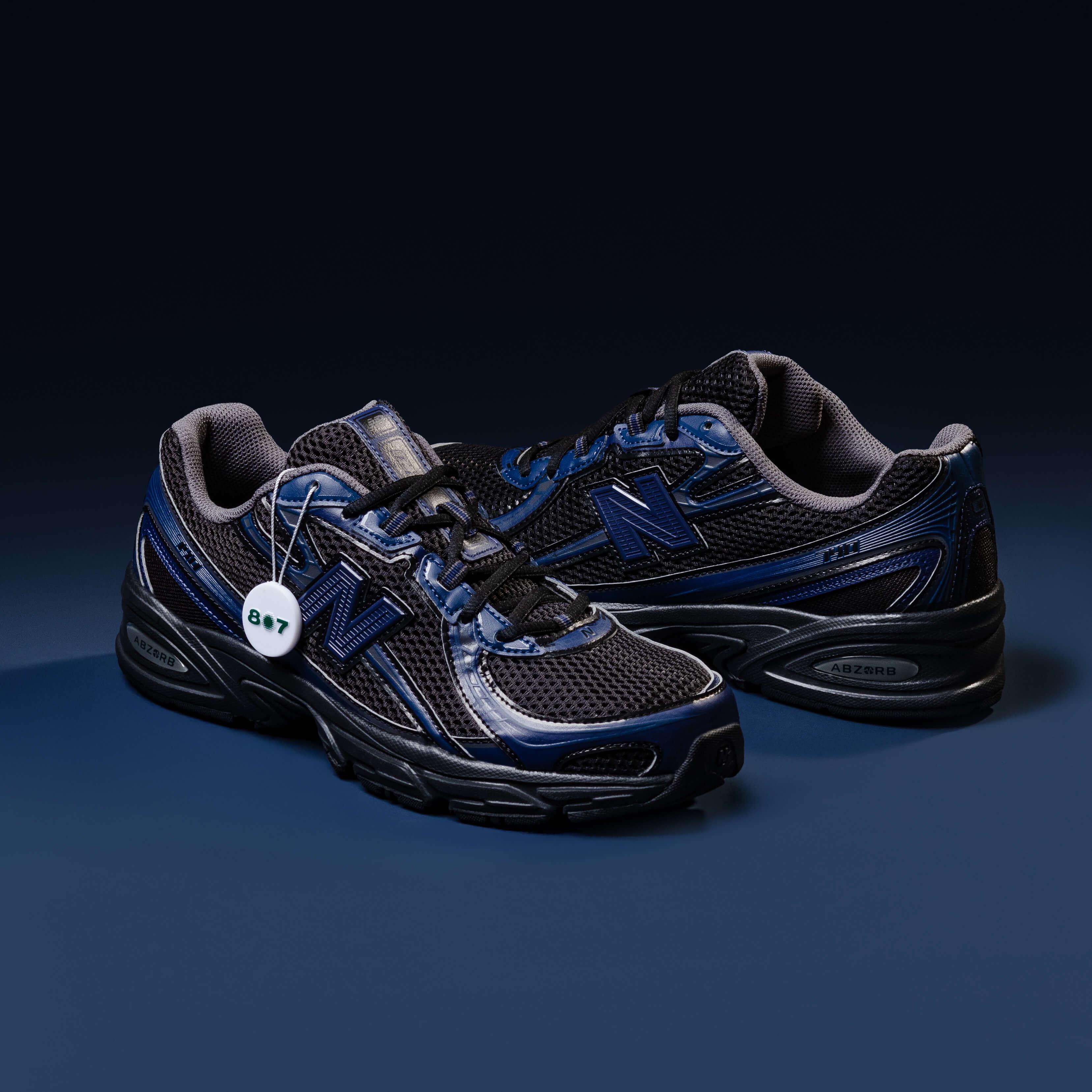 New Balance 740 Navy Black