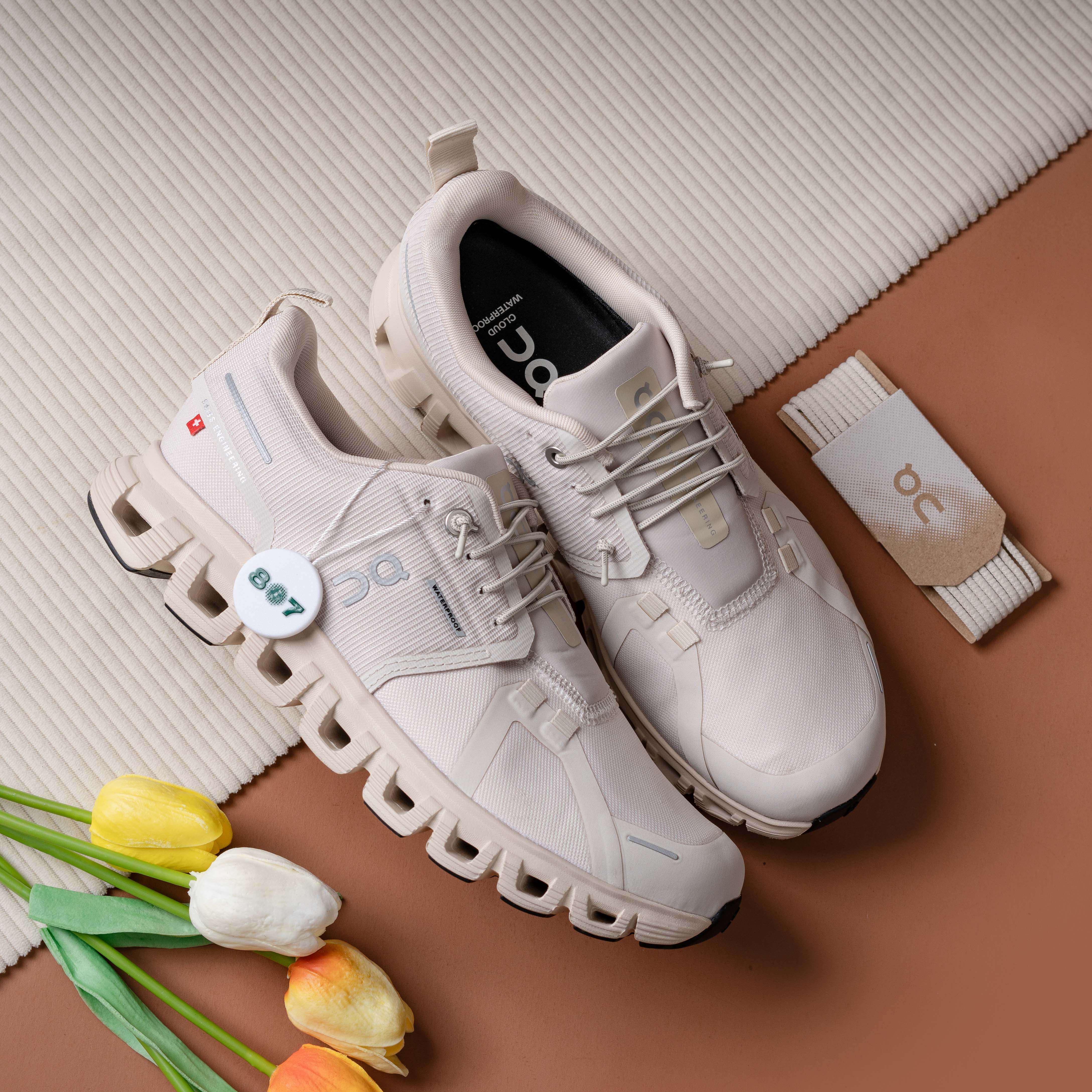 ON Cloud 6 Waterproof Pearl Cream