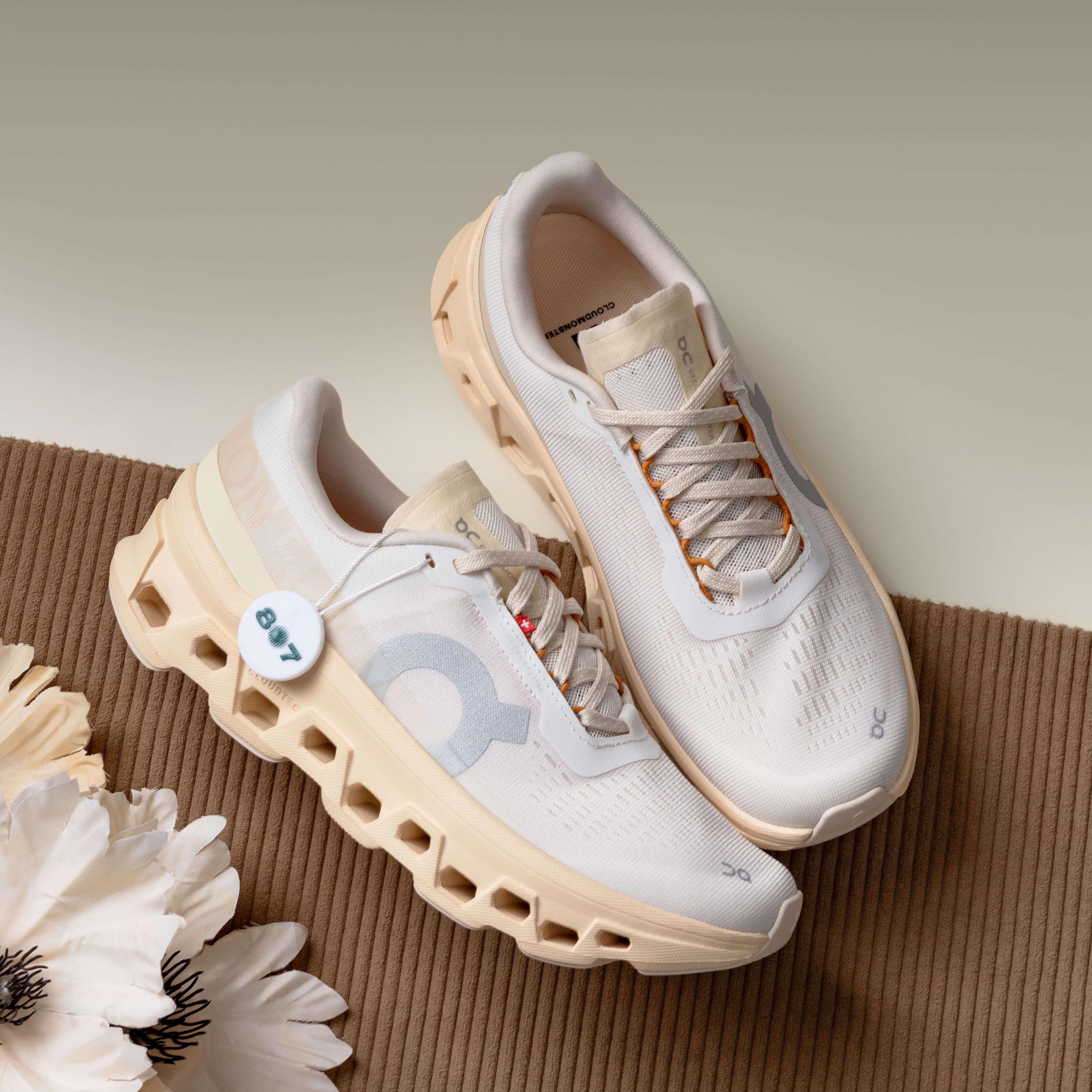 ON Cloudmonster Dew Blonde