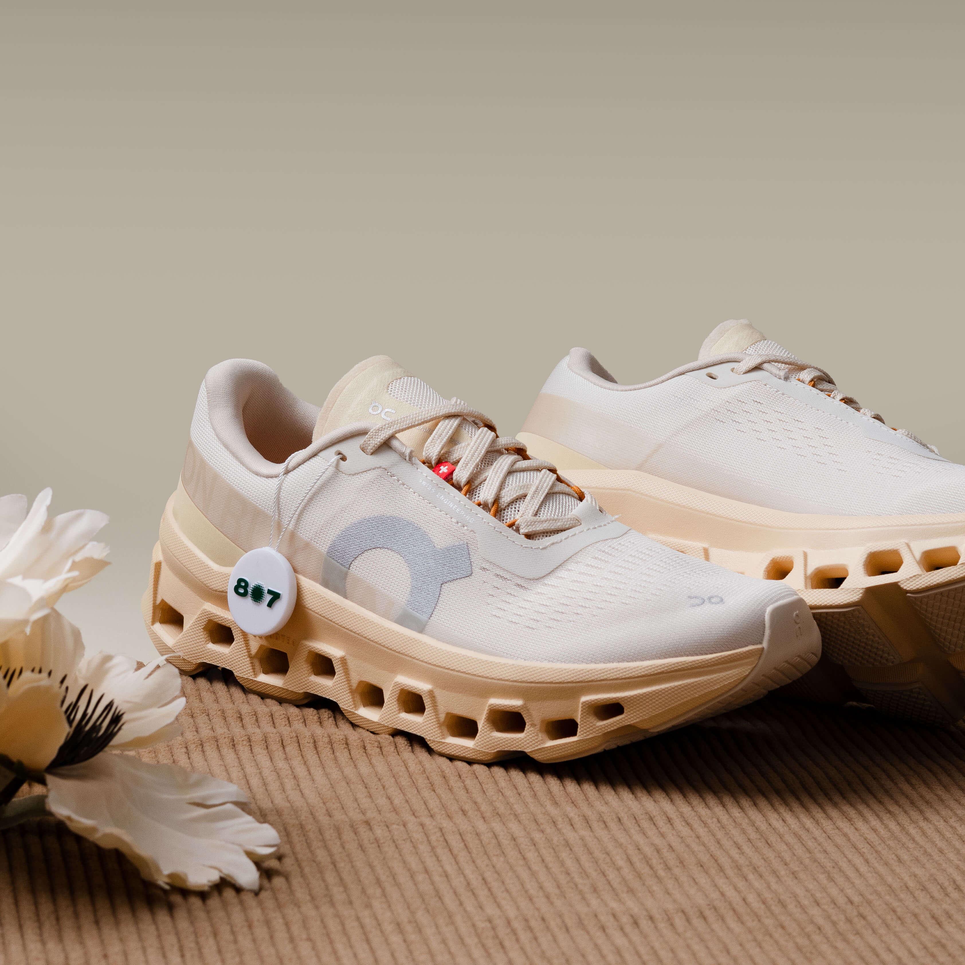 ON Cloudmonster Dew Blonde