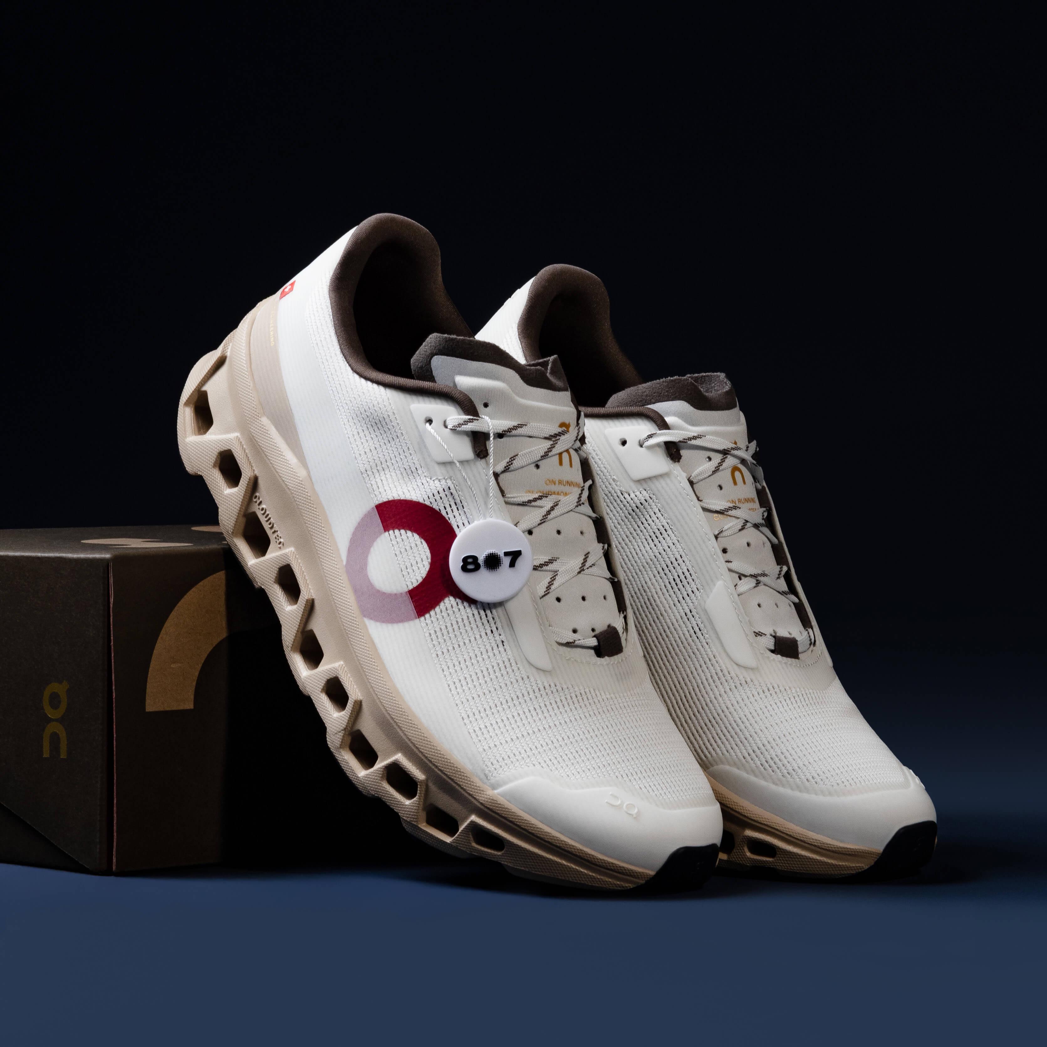 ON Cloudmonster Void Ivory Sand