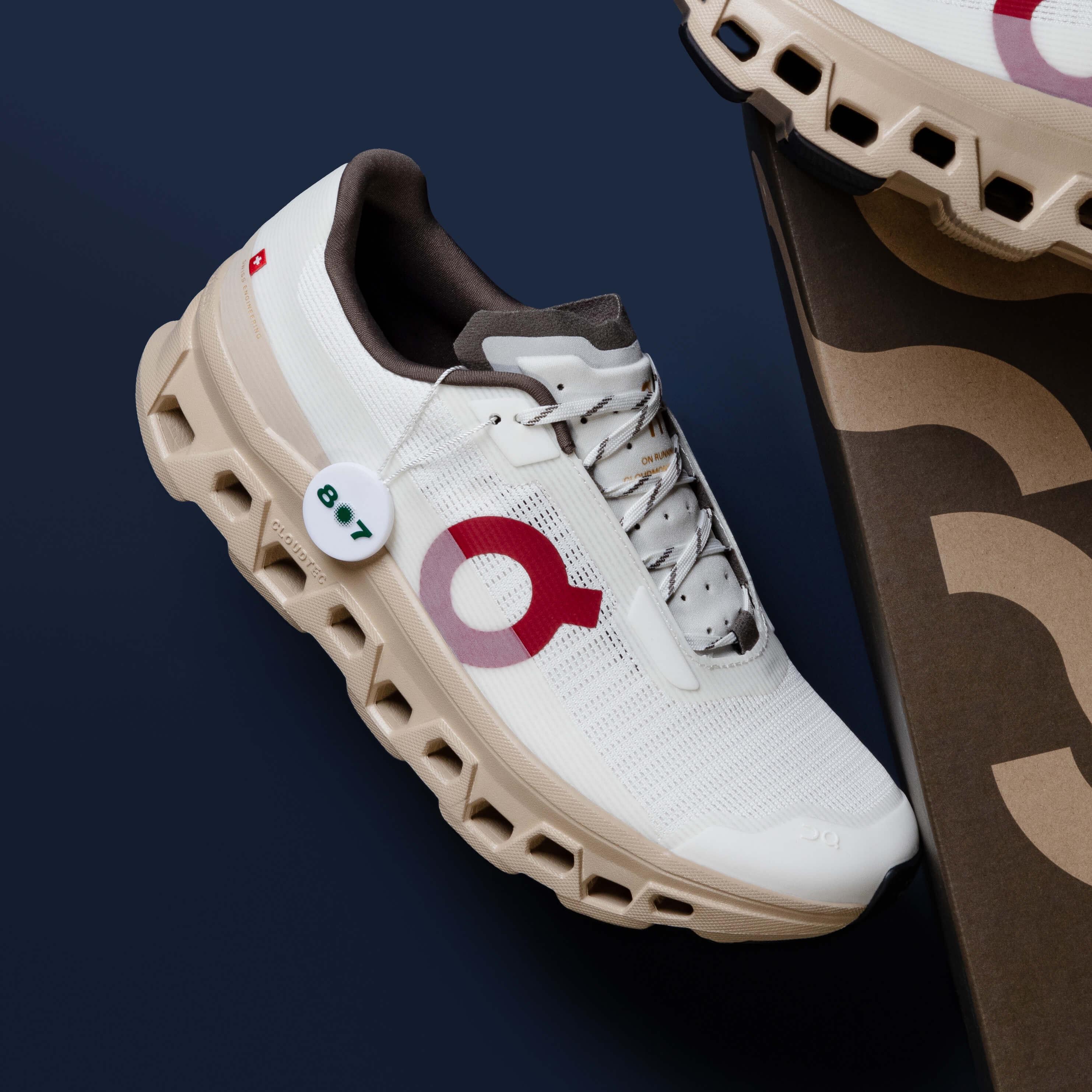 ON Cloudmonster Void Ivory Sand