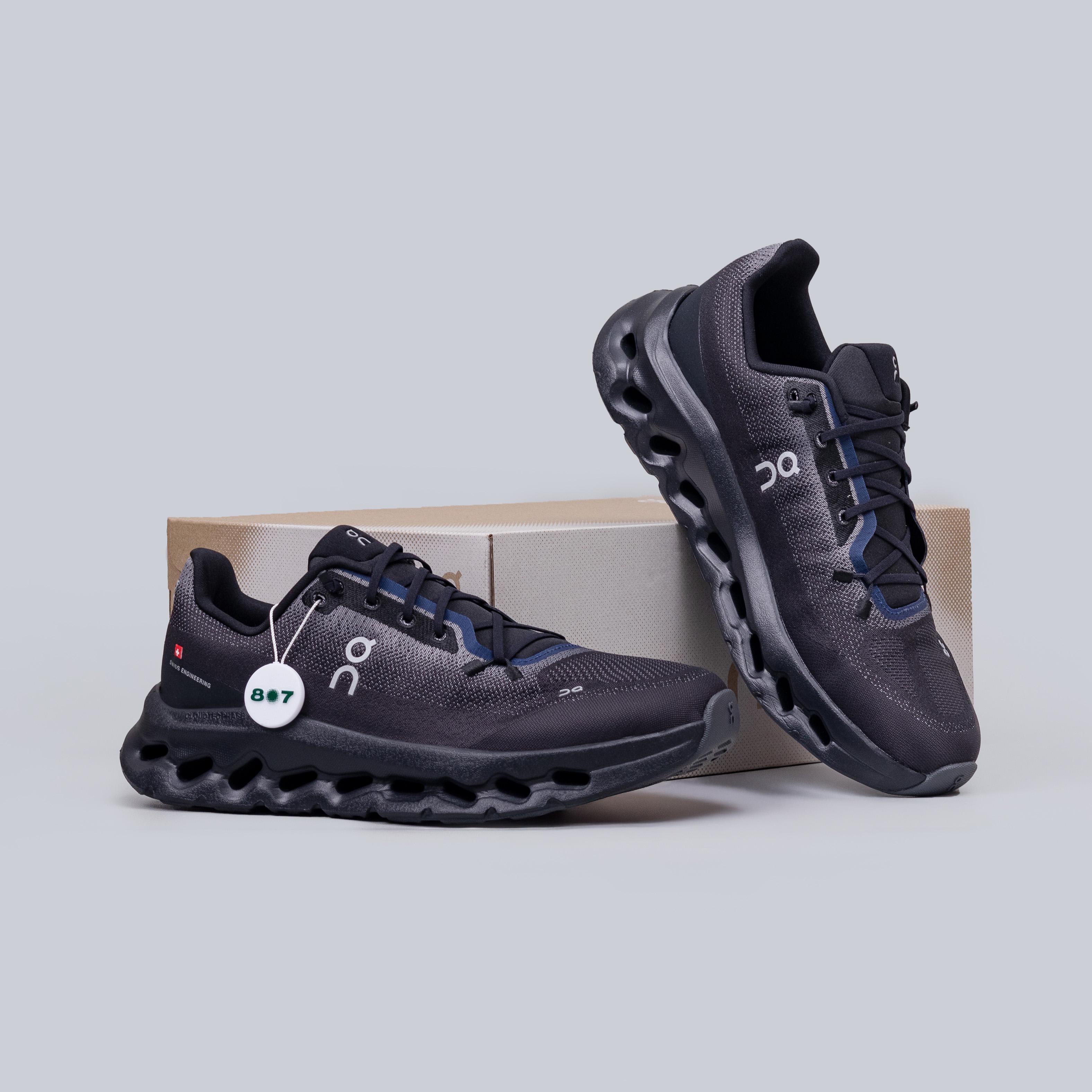 ON Cloudtilt Black Black White