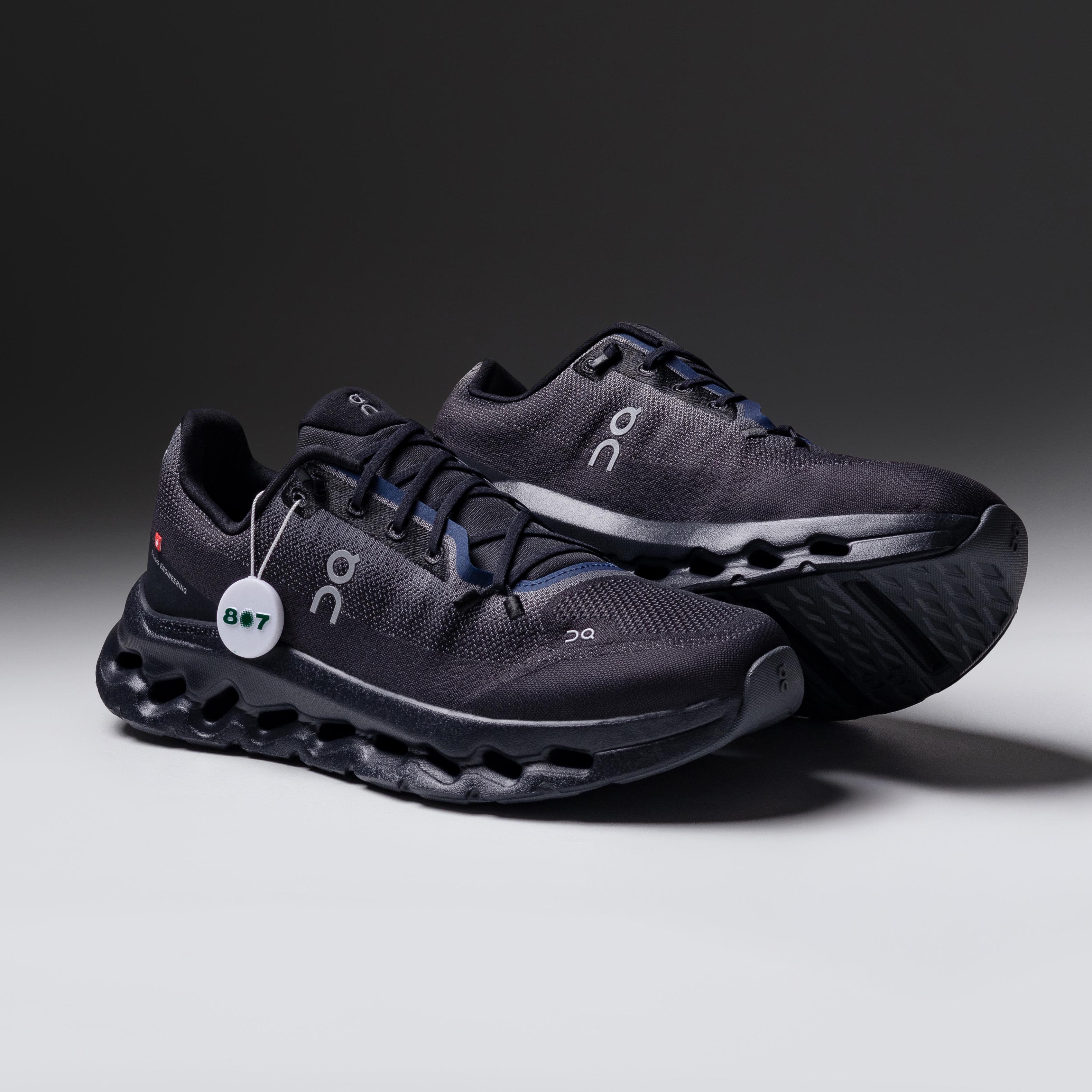 ON Cloudtilt Black Black White