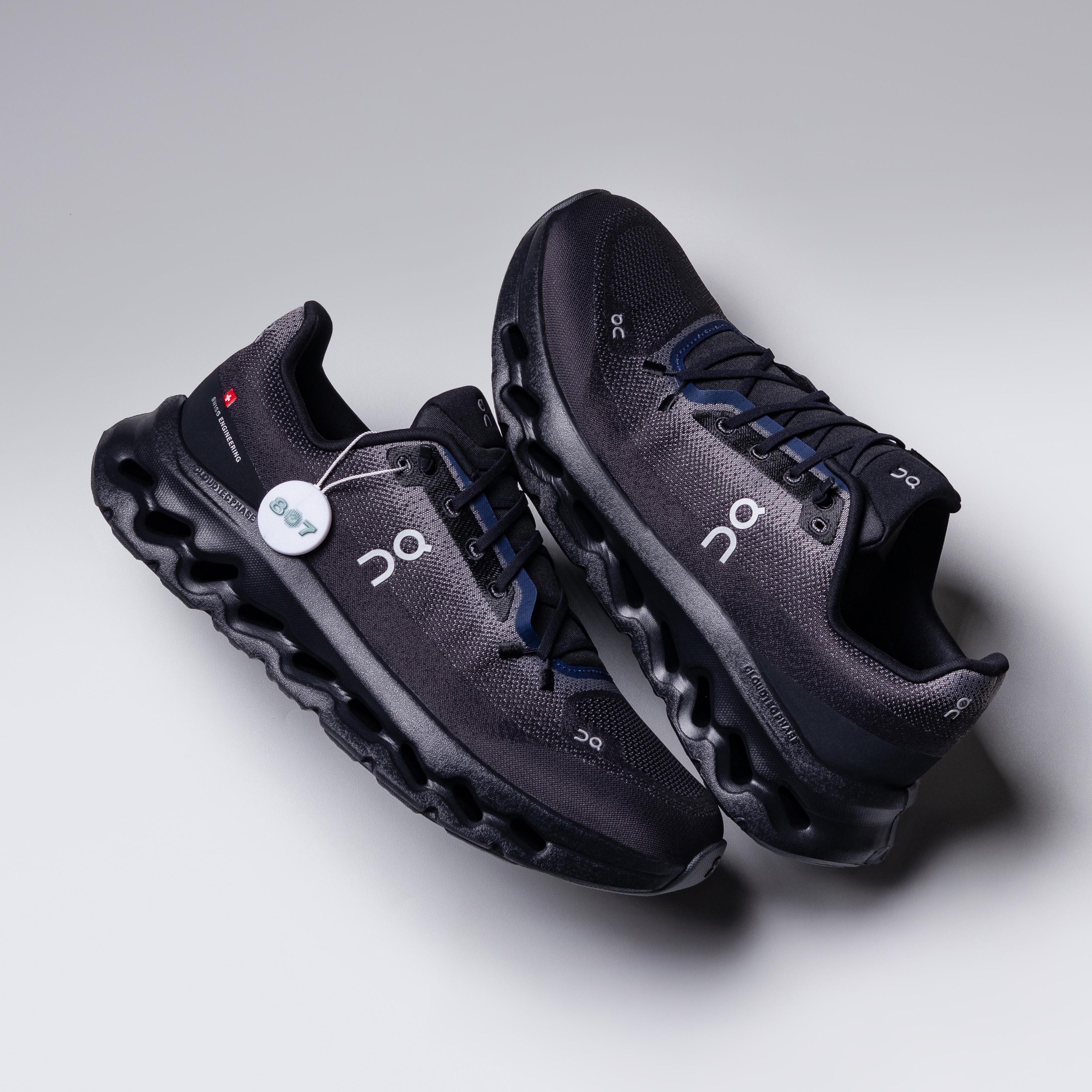 ON Cloudtilt Black Black White