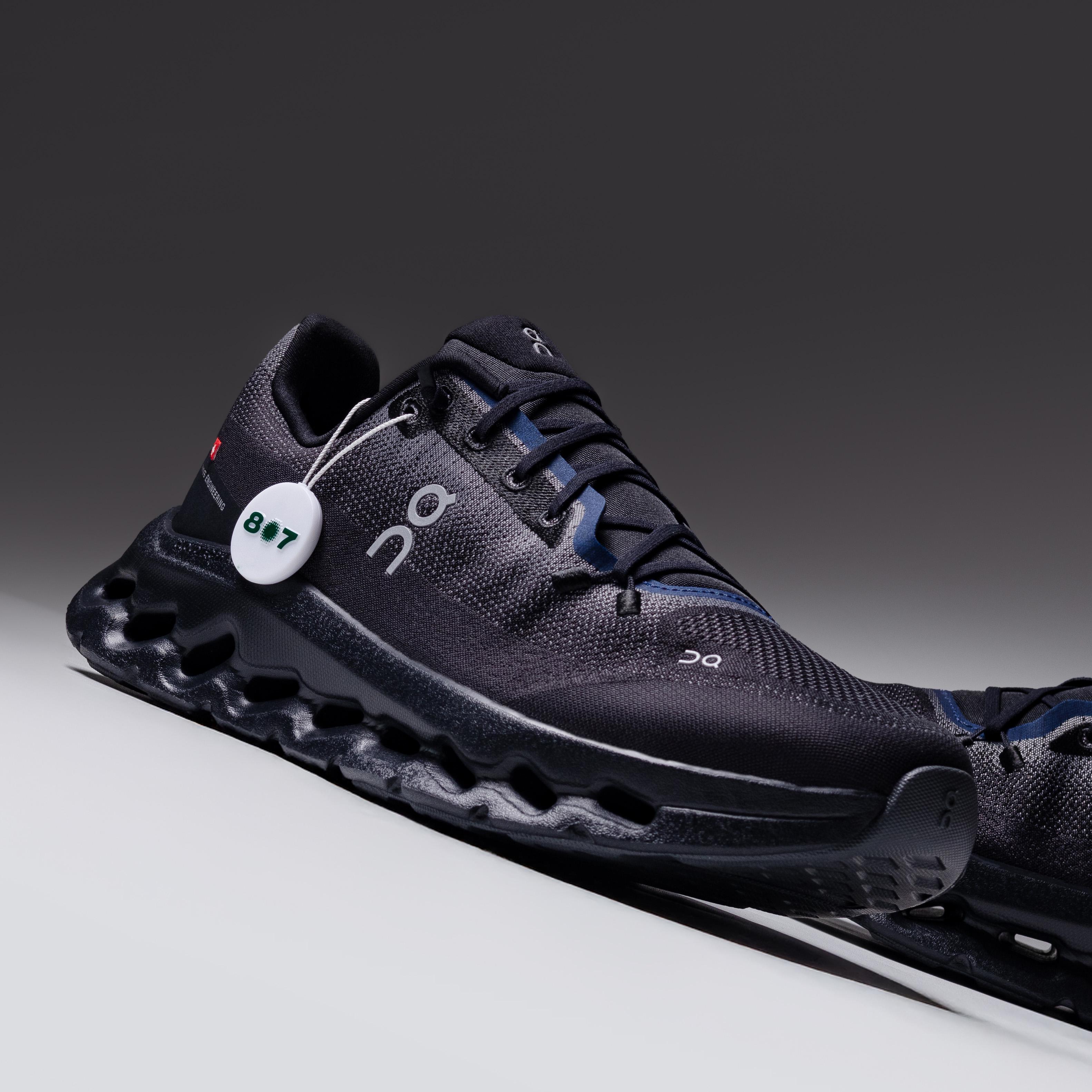 ON Cloudtilt Black Black White