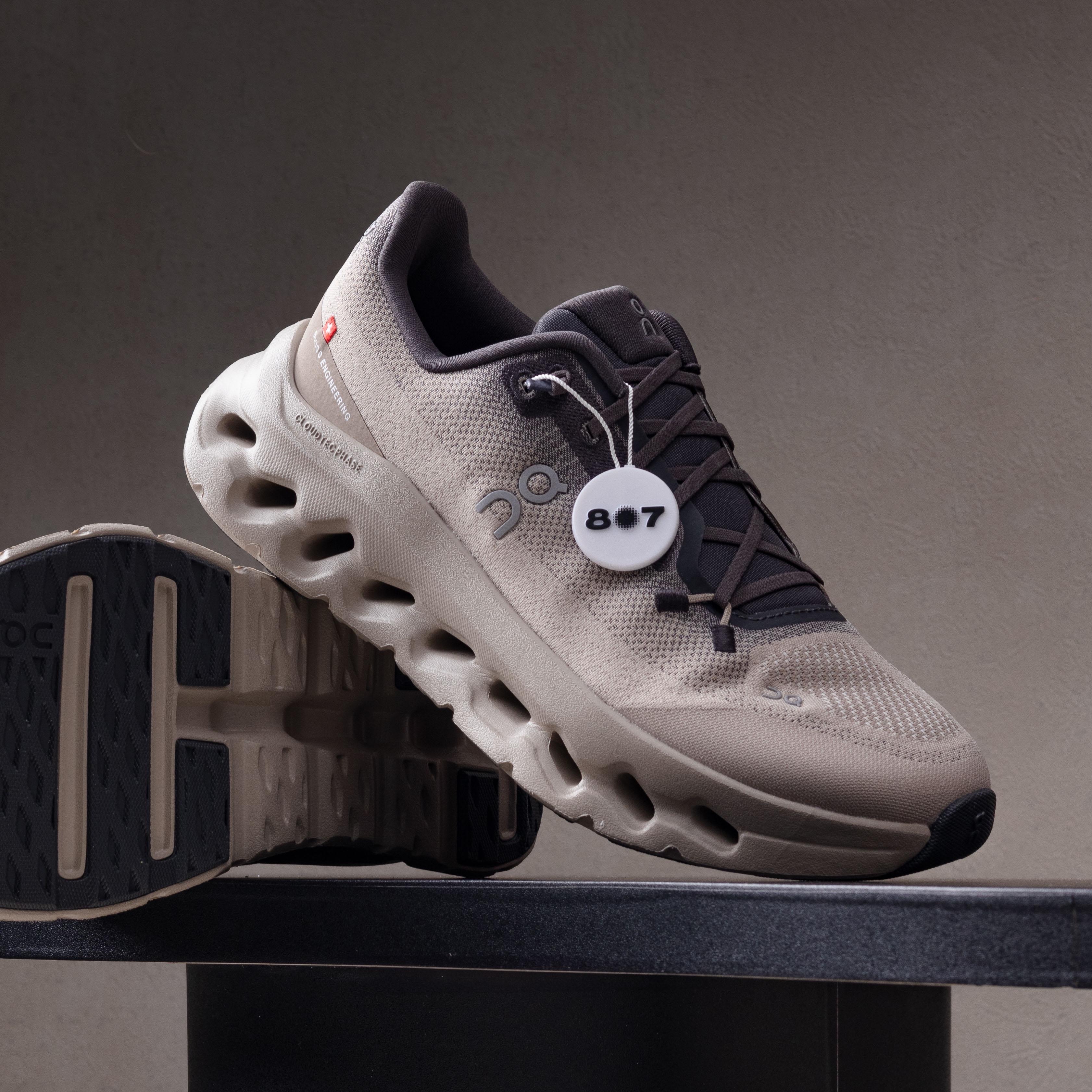 ON Cloudtilt Eclipse Dessert