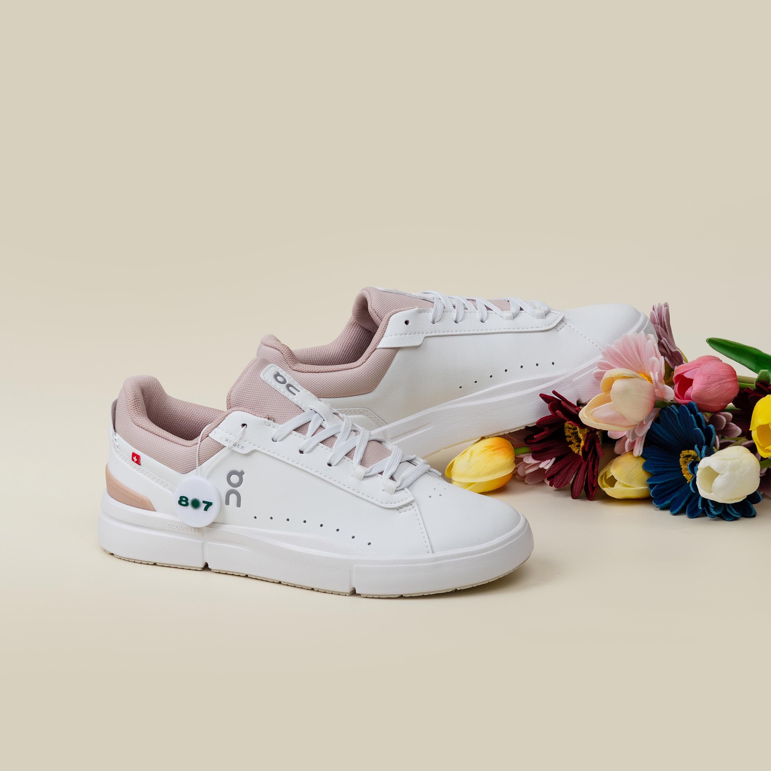 ON The Roger Advantage White Rosehip