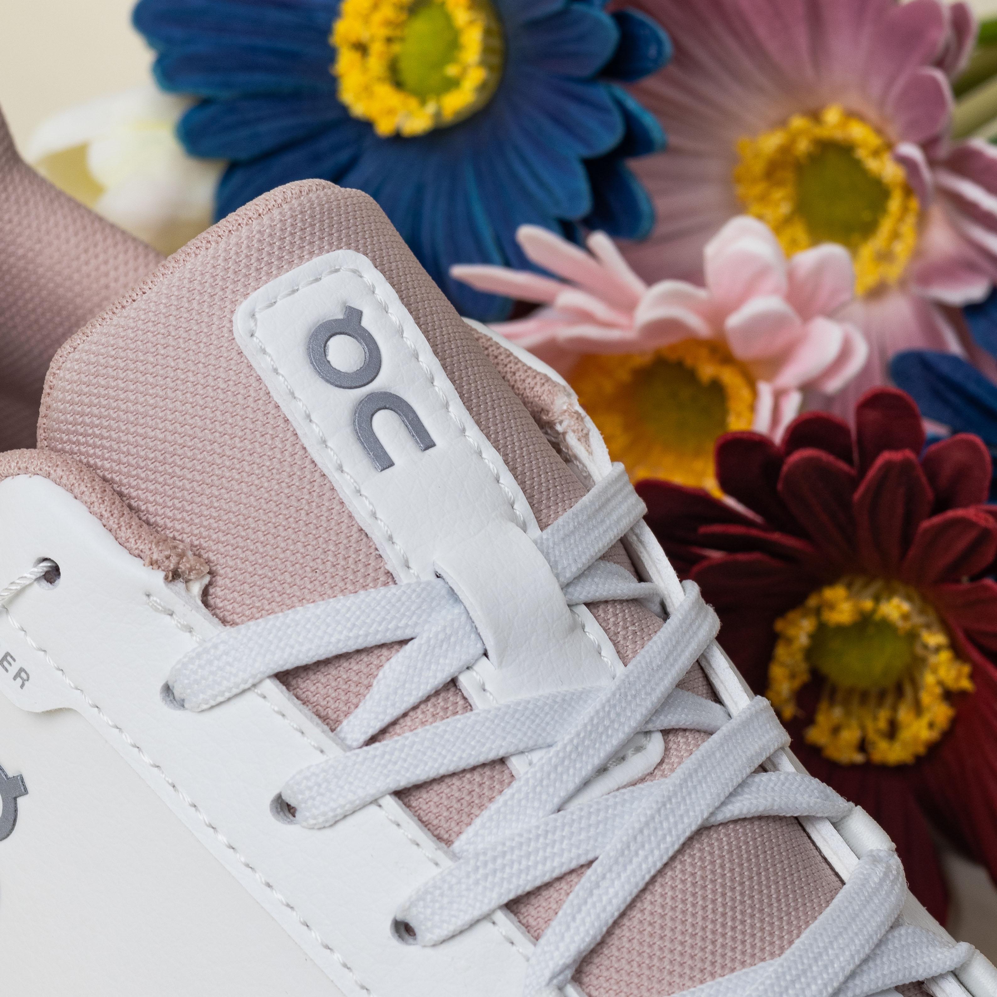 ON The Roger Advantage White Rosehip