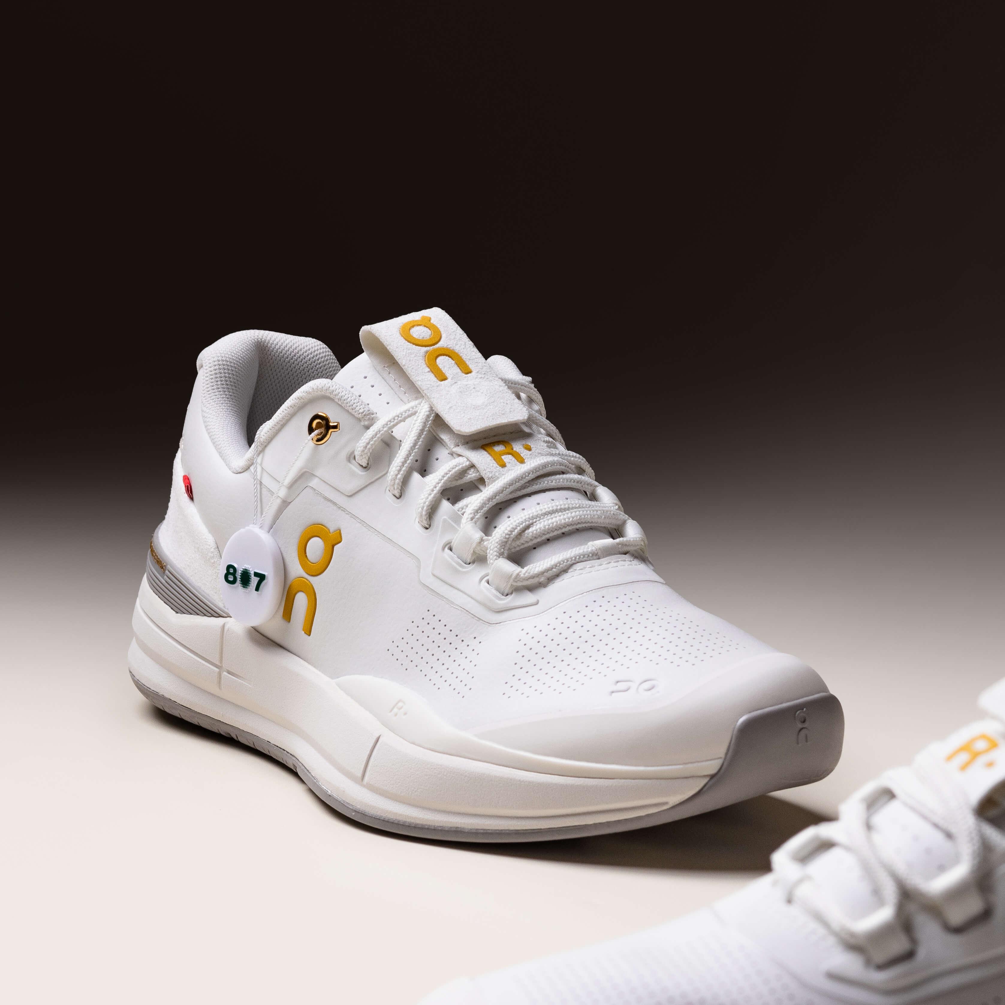 ON The Roger Pro Ace Ivory Fog