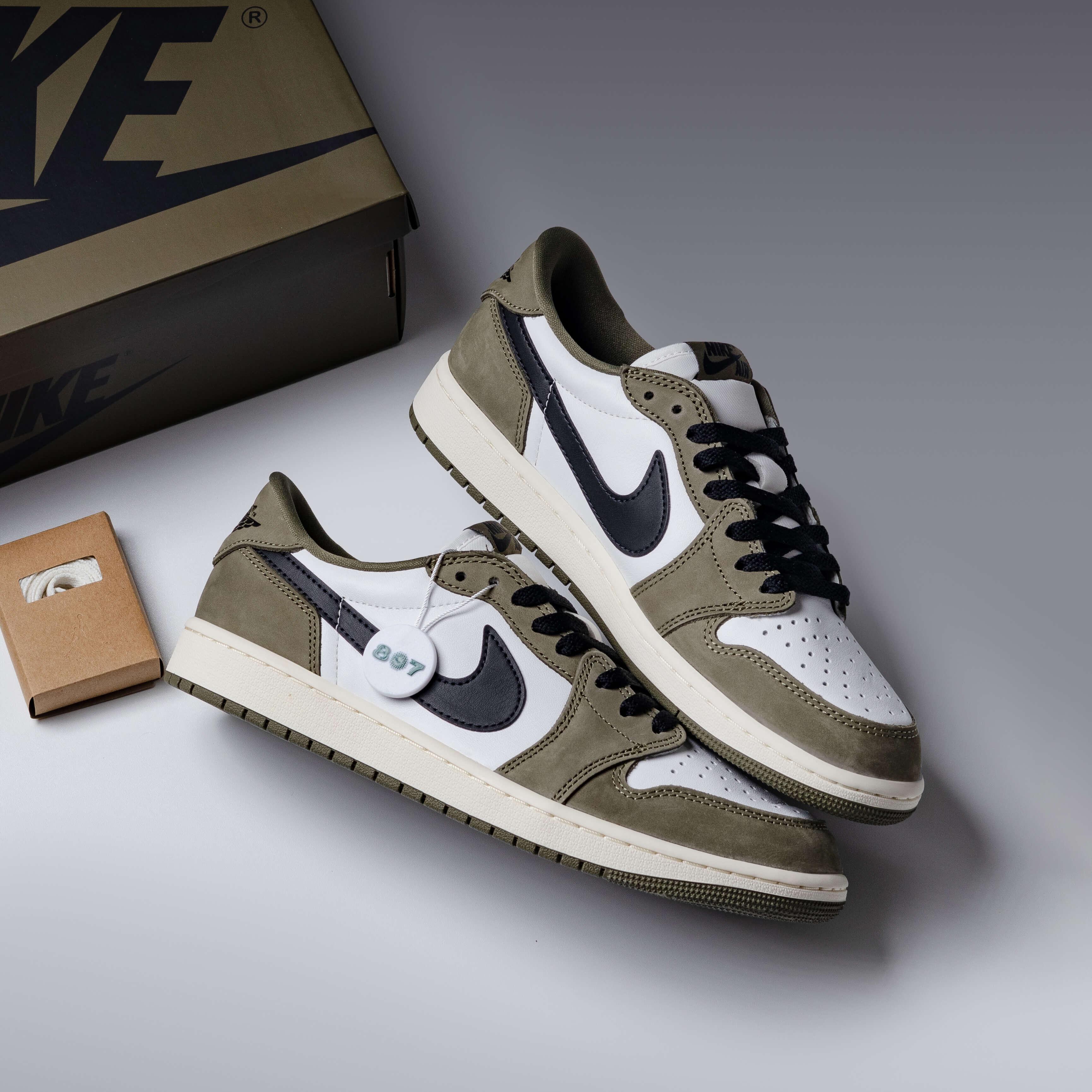 Air Jordan 1 Low OG Medium Olive