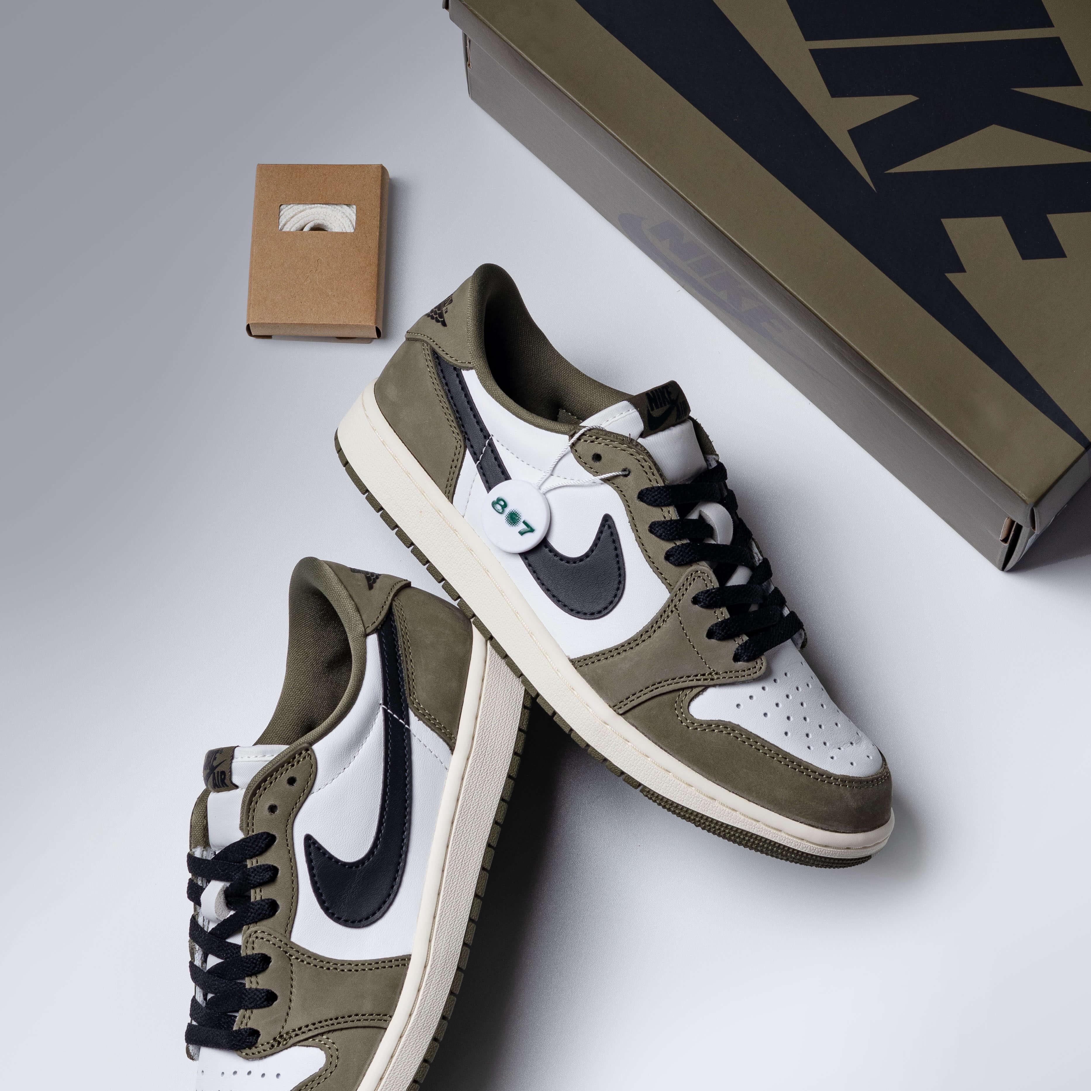 Air Jordan 1 Low OG Medium Olive